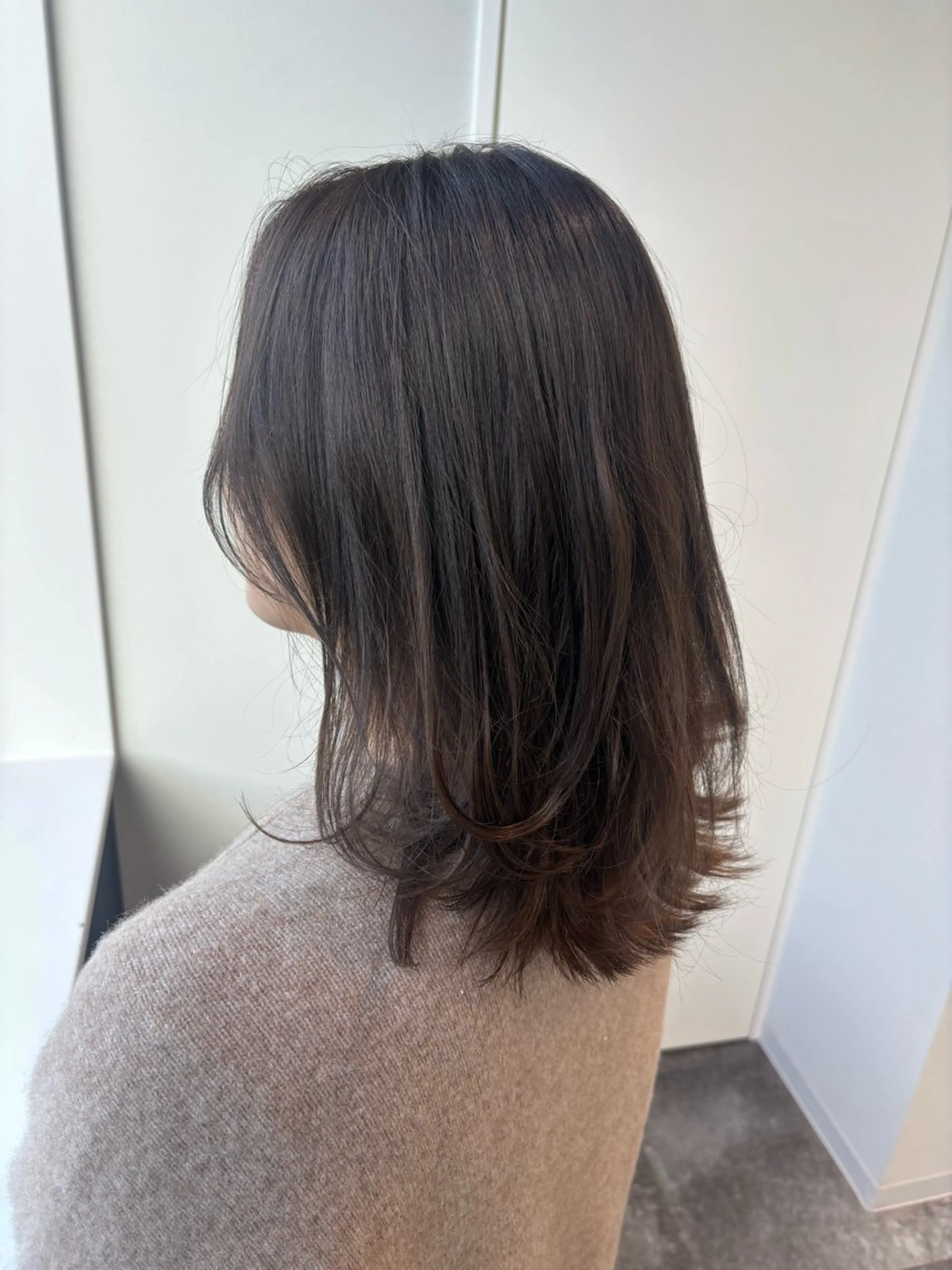 ミディアム レイヤーカット カット ヘアカラー 穐田 航のヘアスタイル
