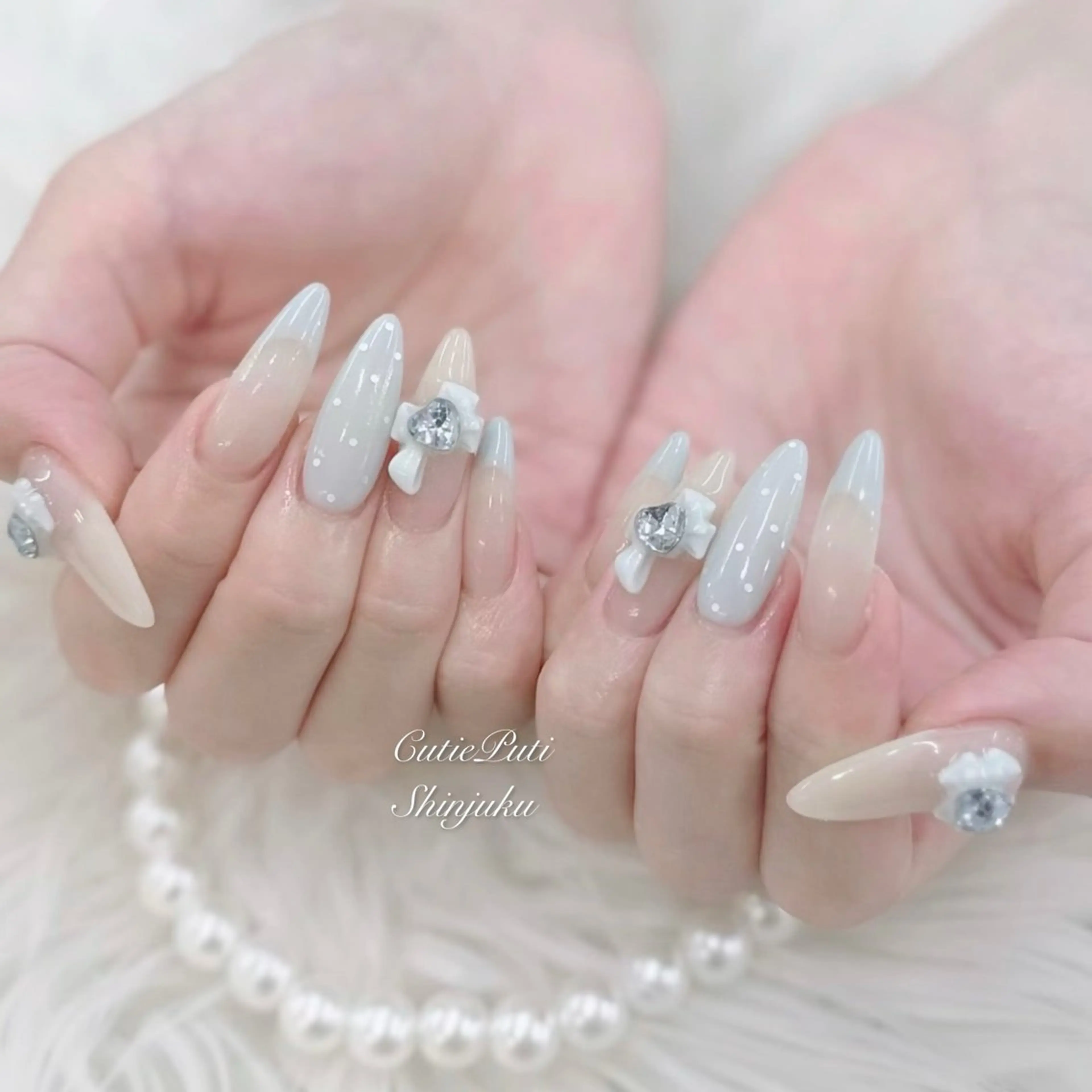 ネイル リボン ワンホンネイル NailSalon CutiePutiのネイルデザイン