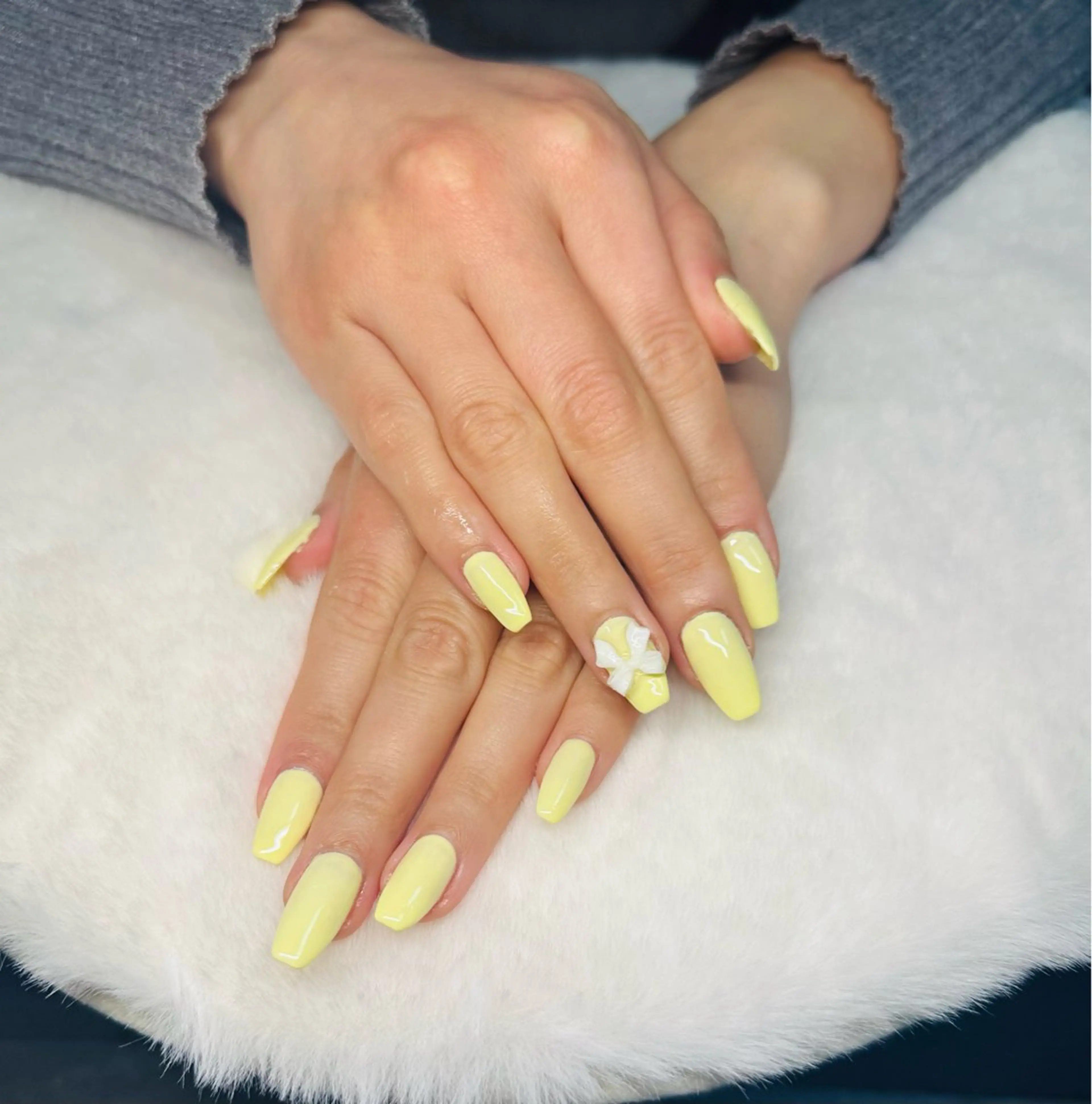 ミディアム ハンドネイル 高橋みい 【Jrネイリスト】のネイルデザイン