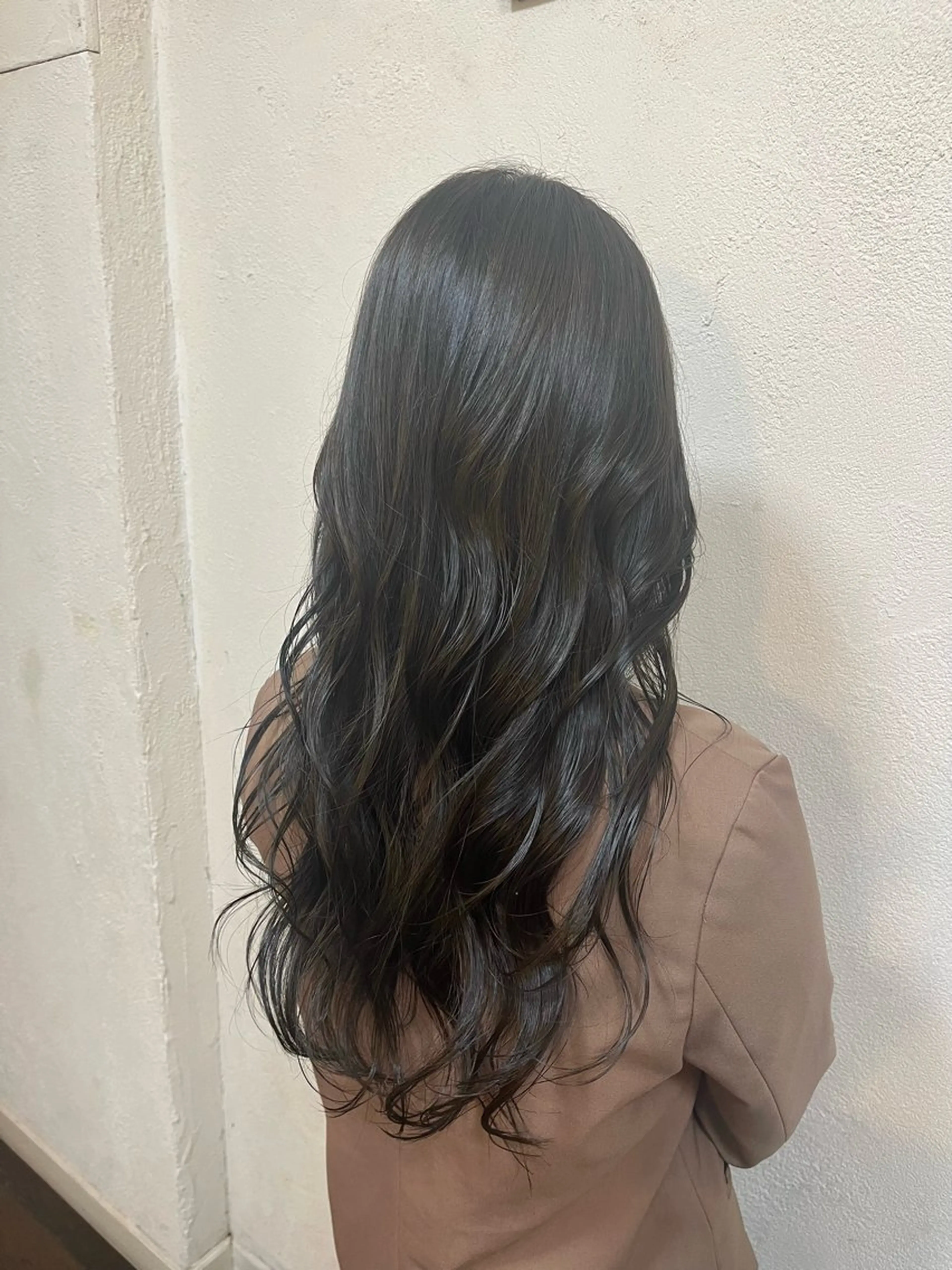 ロング カラー うる艶カラー× ハイトーン/miuのヘアスタイル