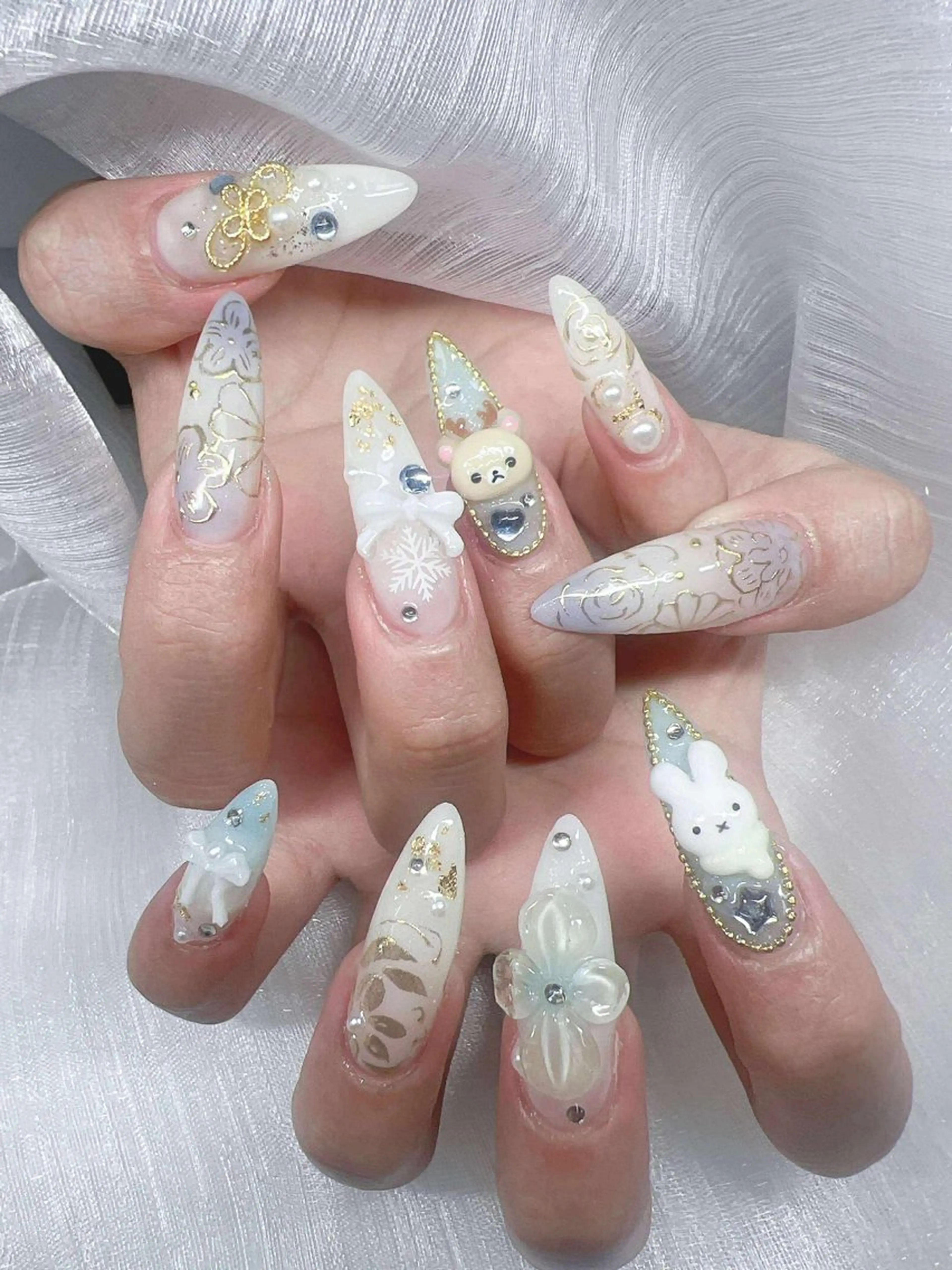 ネイル ハンドネイル Lee Nailsのネイルデザイン