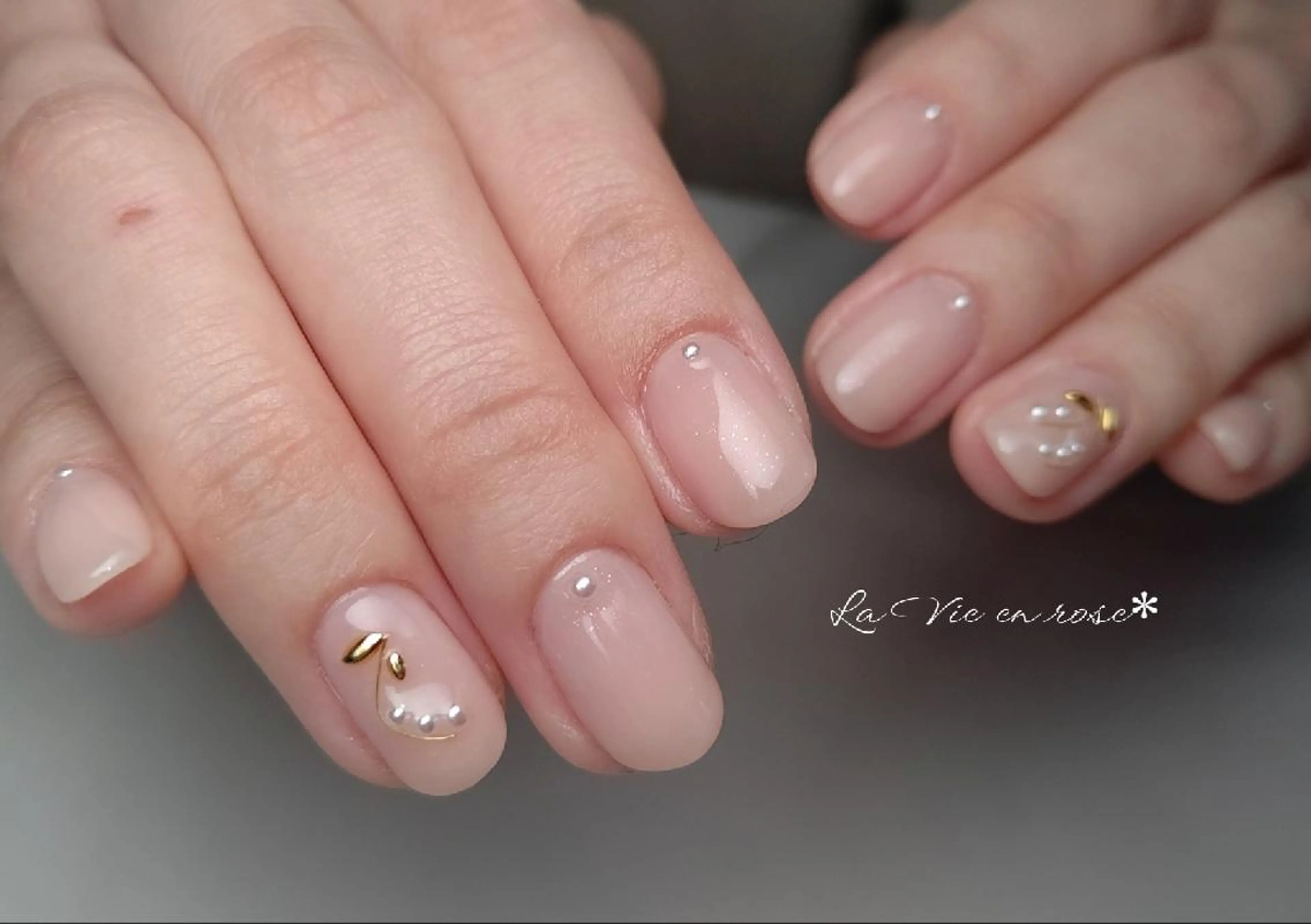 ネイル ラヴィアン ローズのネイルデザイン