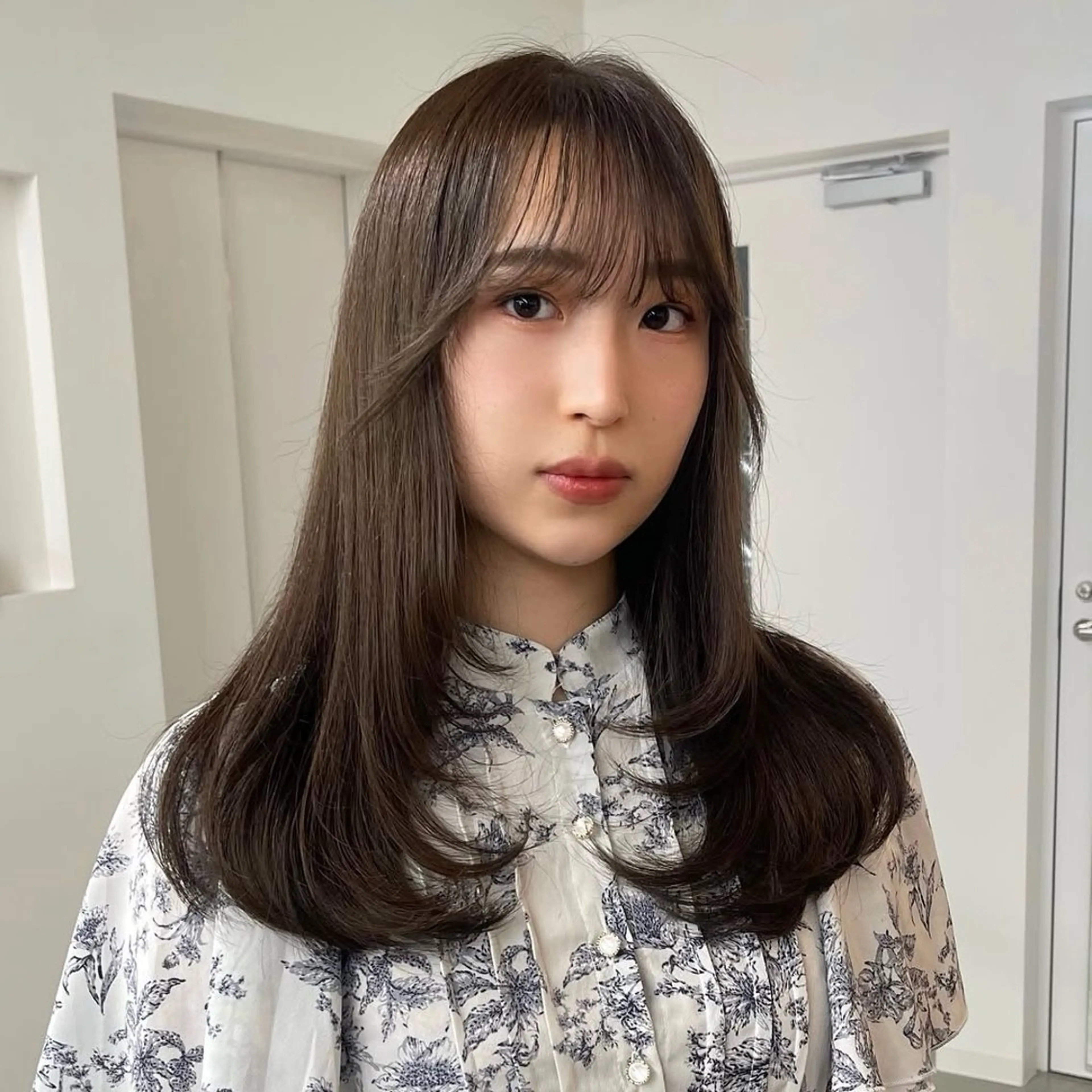 セミロング カラー 透明感ワンカラー梅田 ダブルカラー/川上のヘアスタイル