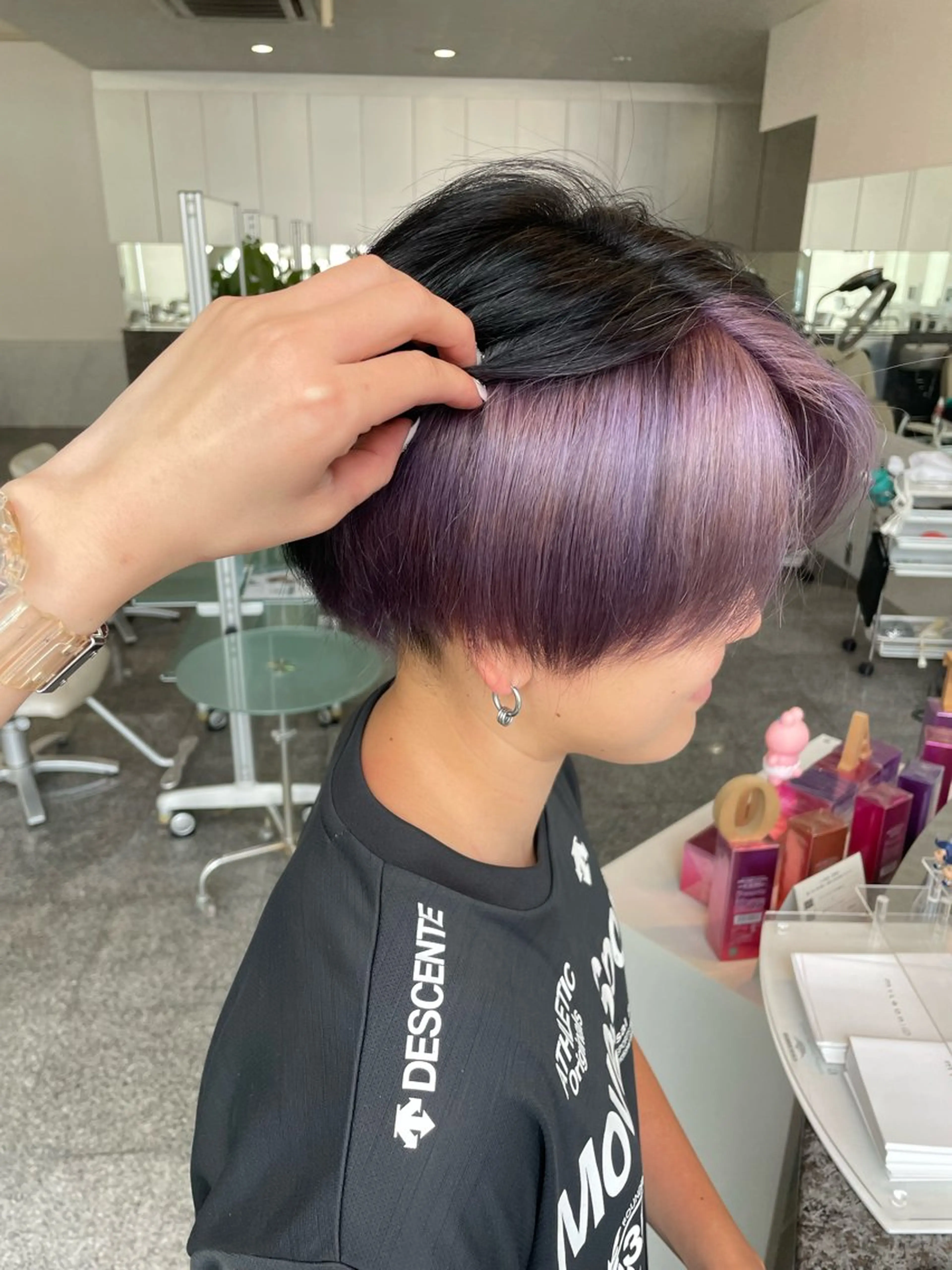 ショート カラー ブリーチ ラベンダーカラー ヘアカラー トリートメント ハイトーン/ブリーチ 🤍足立里湖のヘアスタイル