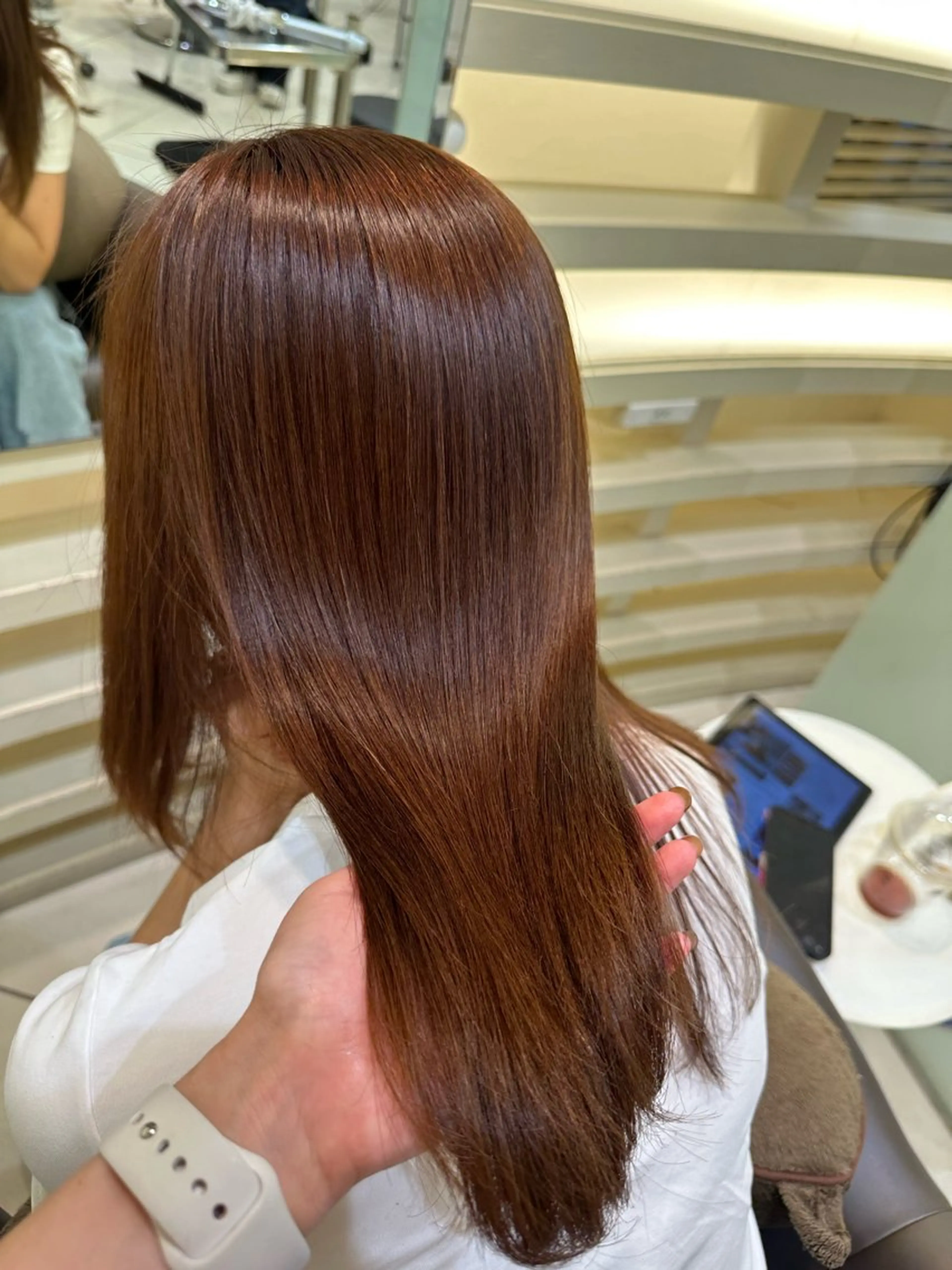 ロング パーマ ヘアアレンジ タイトボブ個性派カラ ーAKANEのヘアスタイル