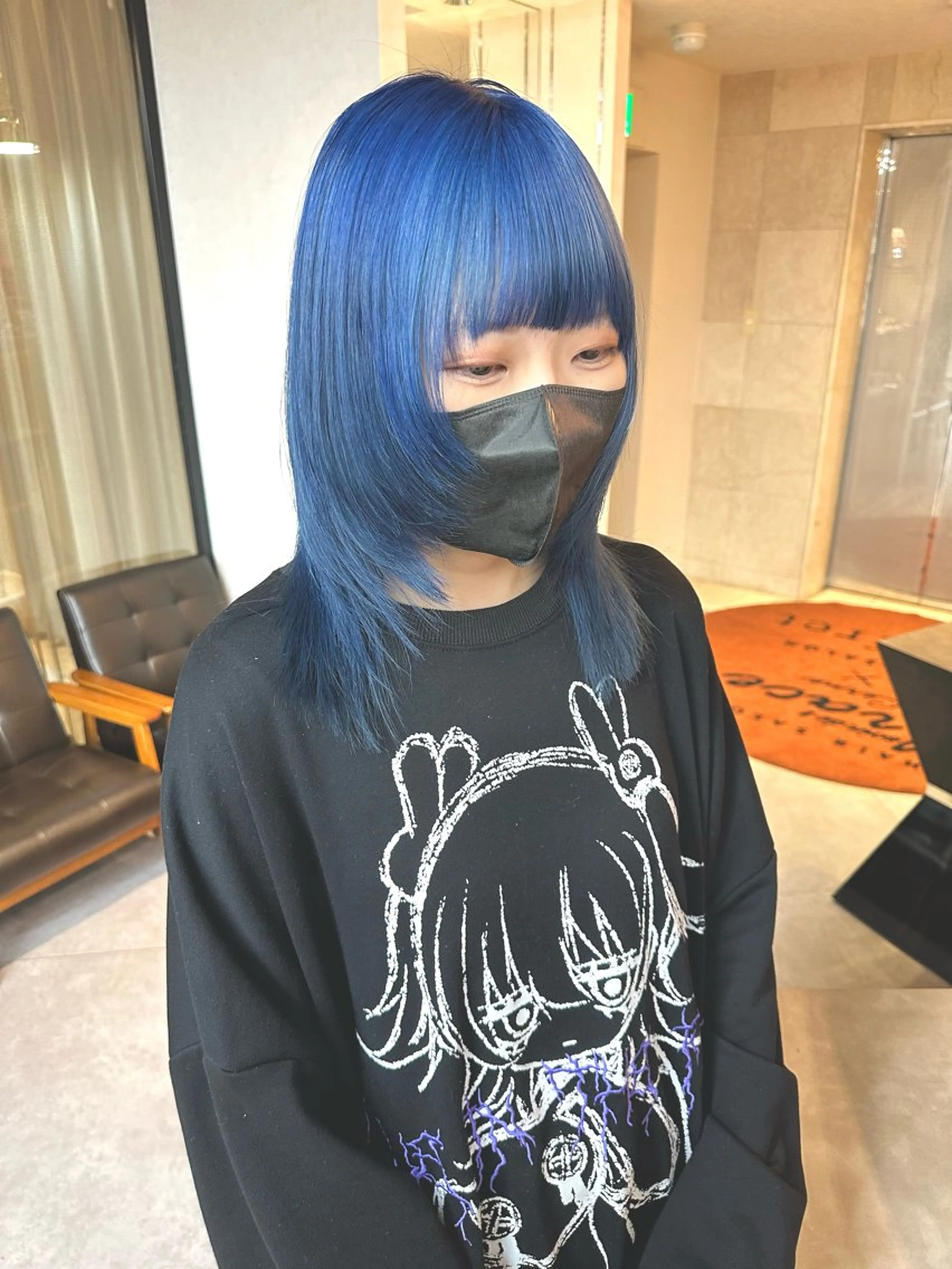 セミロング カラー ウルフとハイトーン みっちー✂️のヘアスタイル