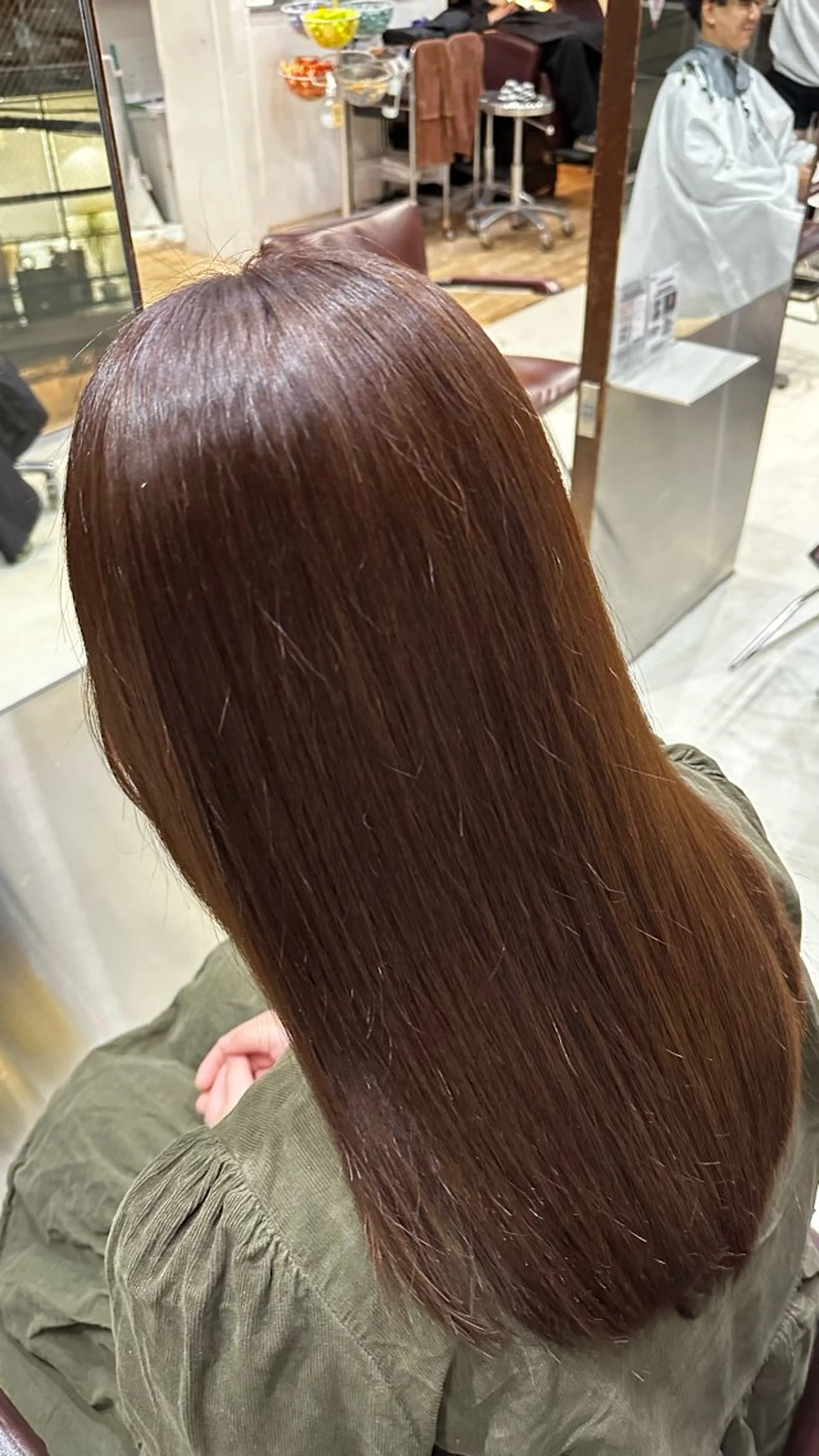 セミロング カラー ヘアカラー fifth原宿 宮部蓮のヘアスタイル