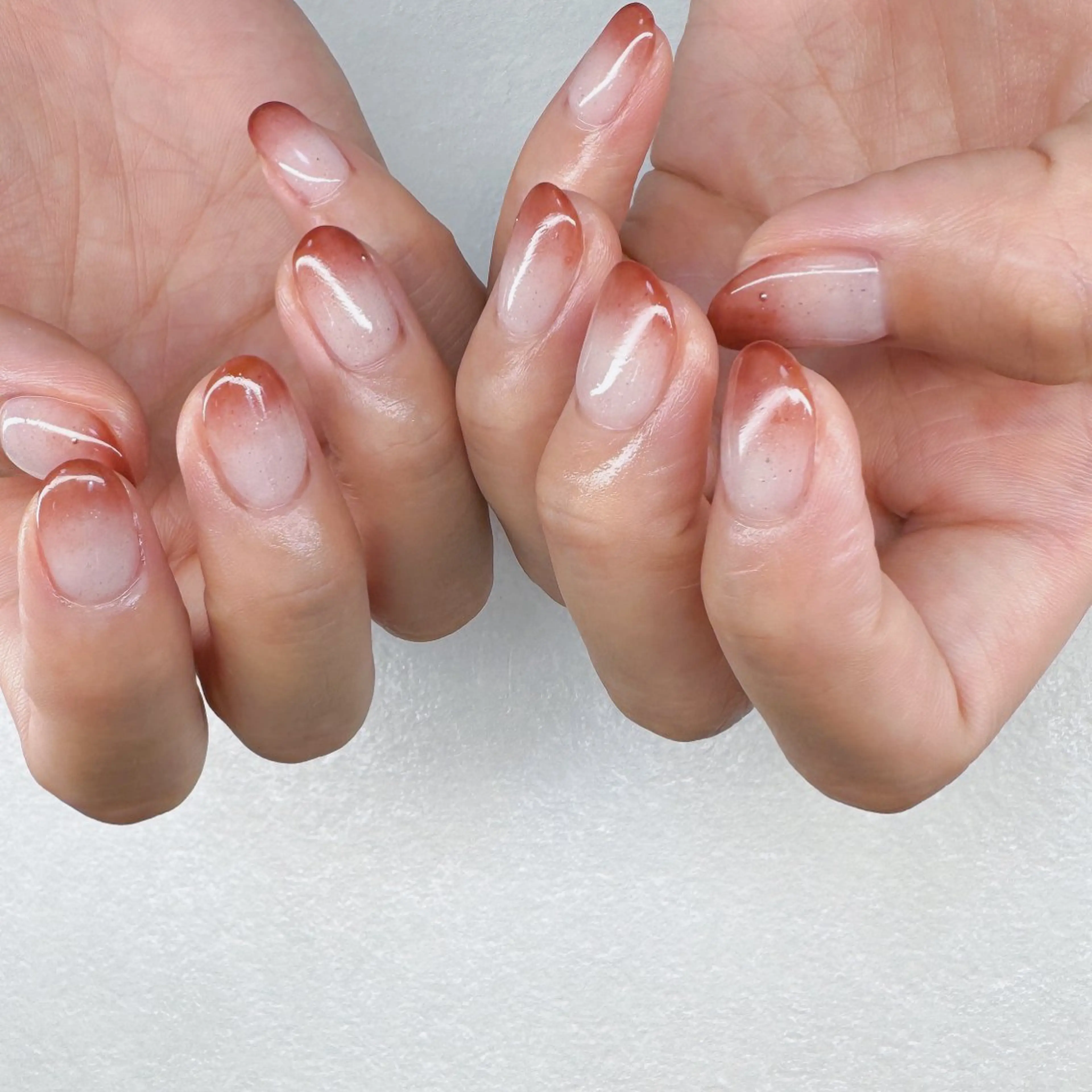 ネイル ブラウン ジェルネイル グラデーション ニュアンスネイル 夏ネイル ハンドネイル pointillé .ayaのネイルデザイン