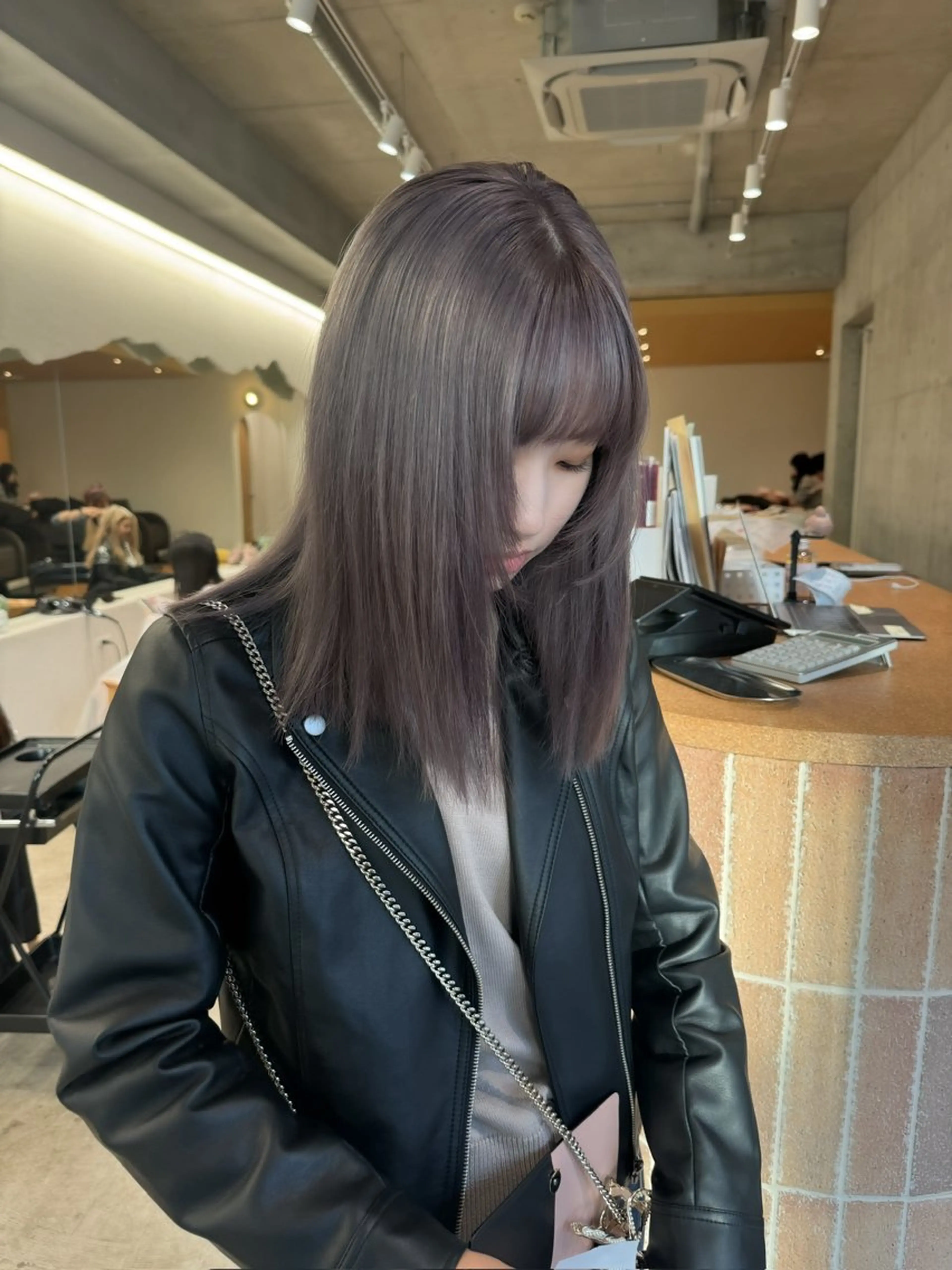 ミディアム カラー ヘアアレンジ ミニボブ/ブリーチ 🌈MISATOのヘアスタイル