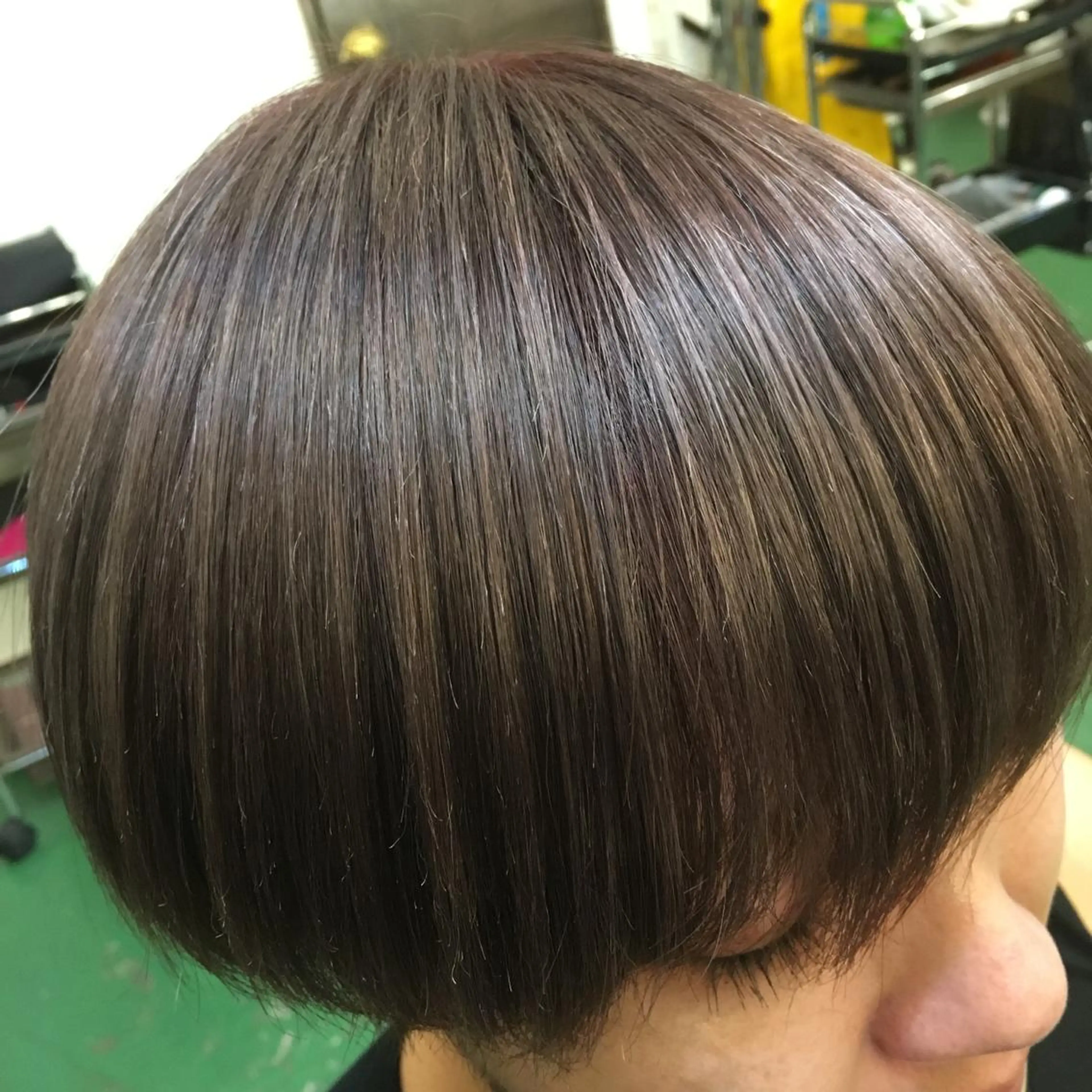 ショート カラー ブリーチ 外国人風カラー メンズ眉毛ITSUK Iメンズ専門　新宿の眉毛・アイブロウイメージ