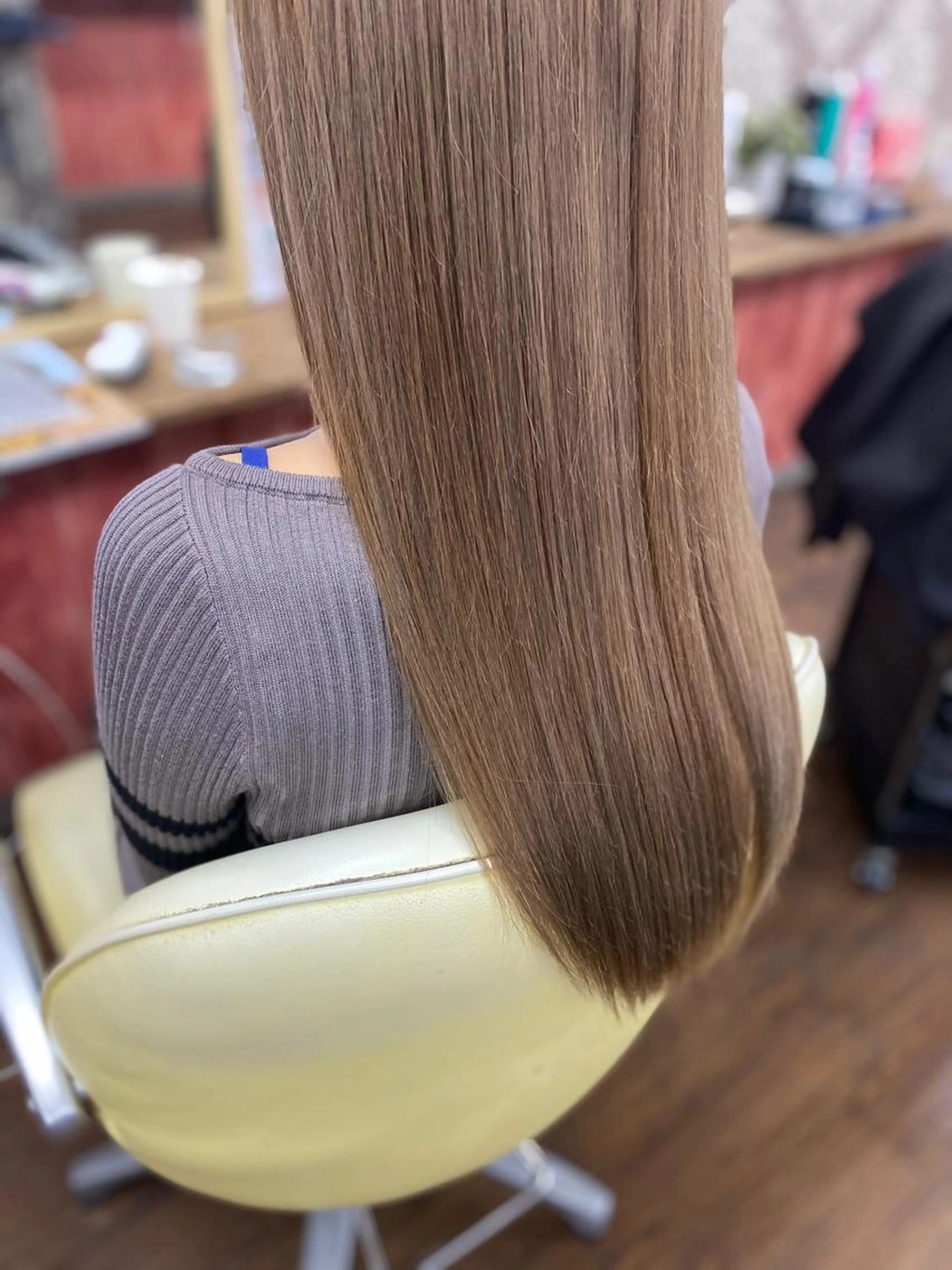 【癖毛解消]　縮毛矯正 or ストレートトリートメント+ カラー+最高級トリートメントの写真