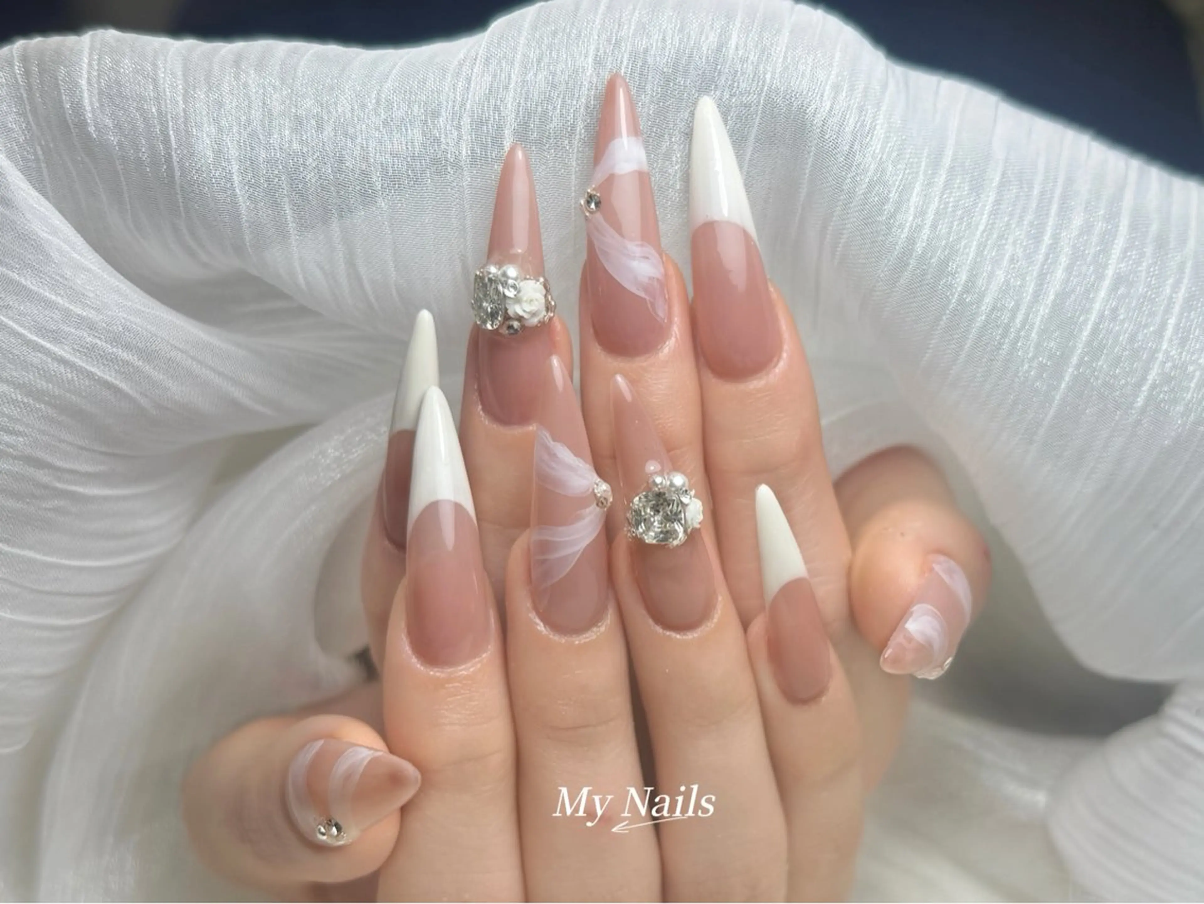 ネイル 長さ出し フレンチネイル ハンドネイル My Nail Salon所属・My Nail Salonのネイルデザイン