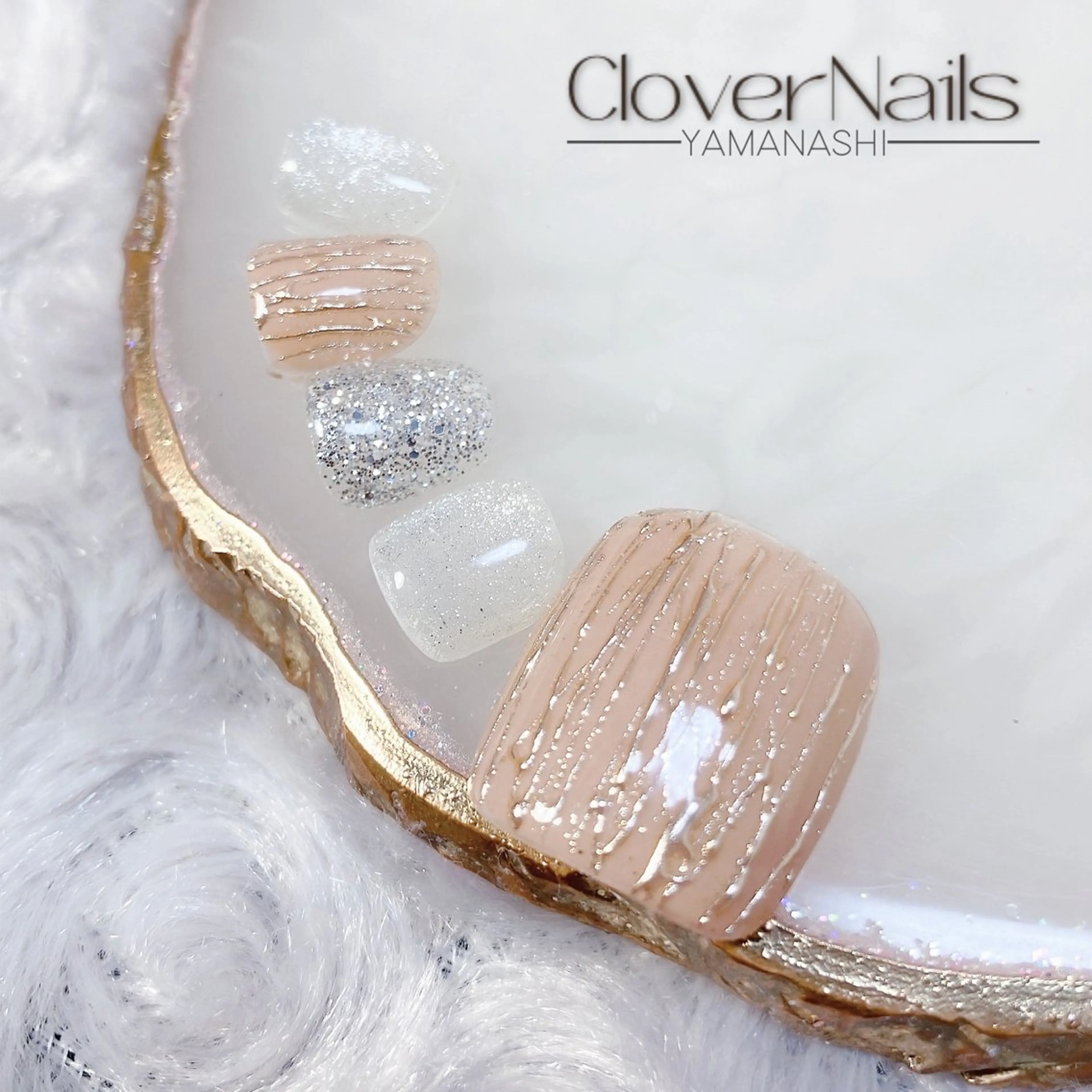 ネイル フットネイル ラメ(グリッター) ミラーネイル 春ネイル フットネイル 自宅ネイルサロン クロバーネイルのネイルデザイン