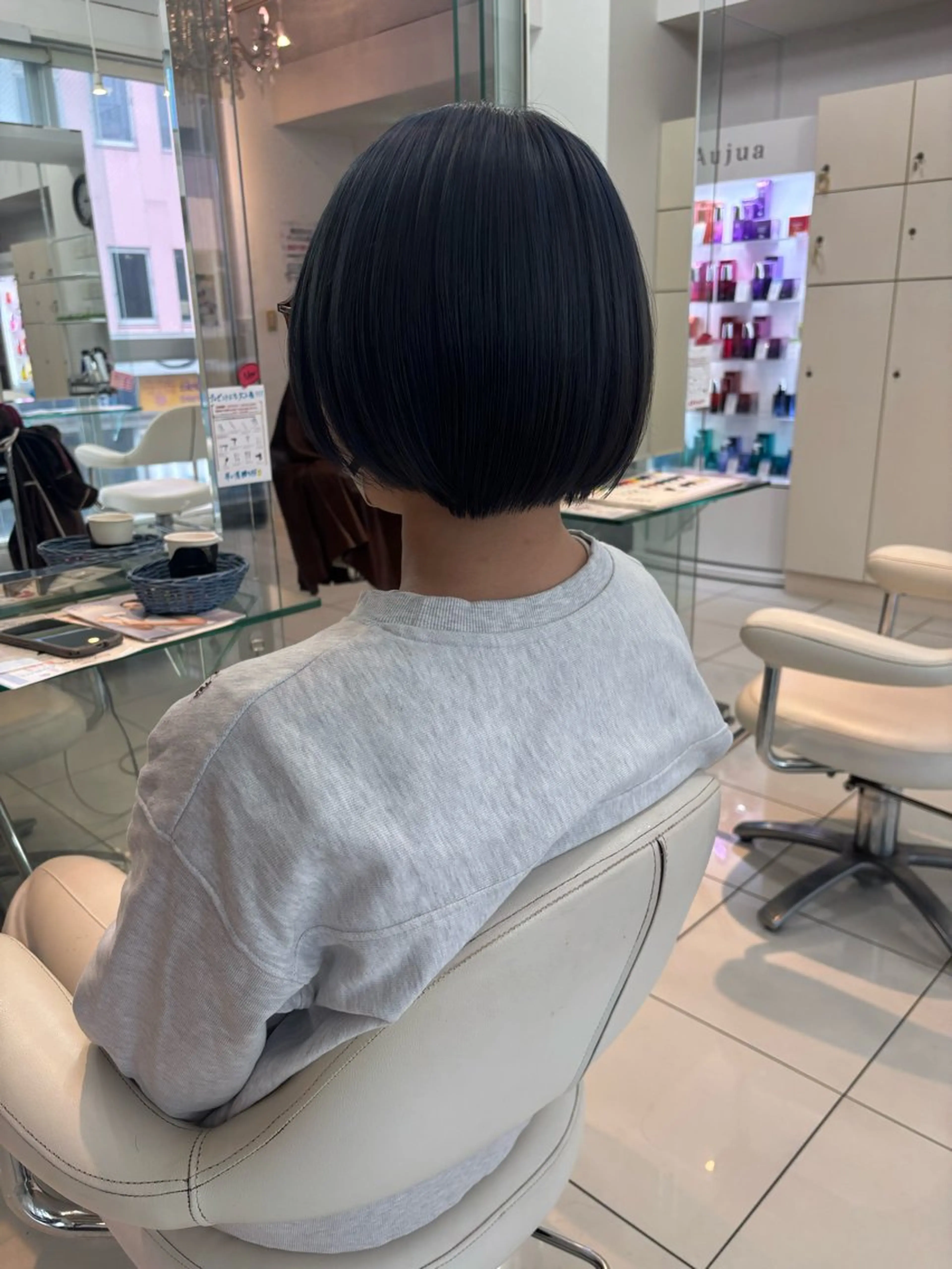 ショート ヘアカラー 刈り上げカットモデル 👗SHIZUKAのヘアスタイル