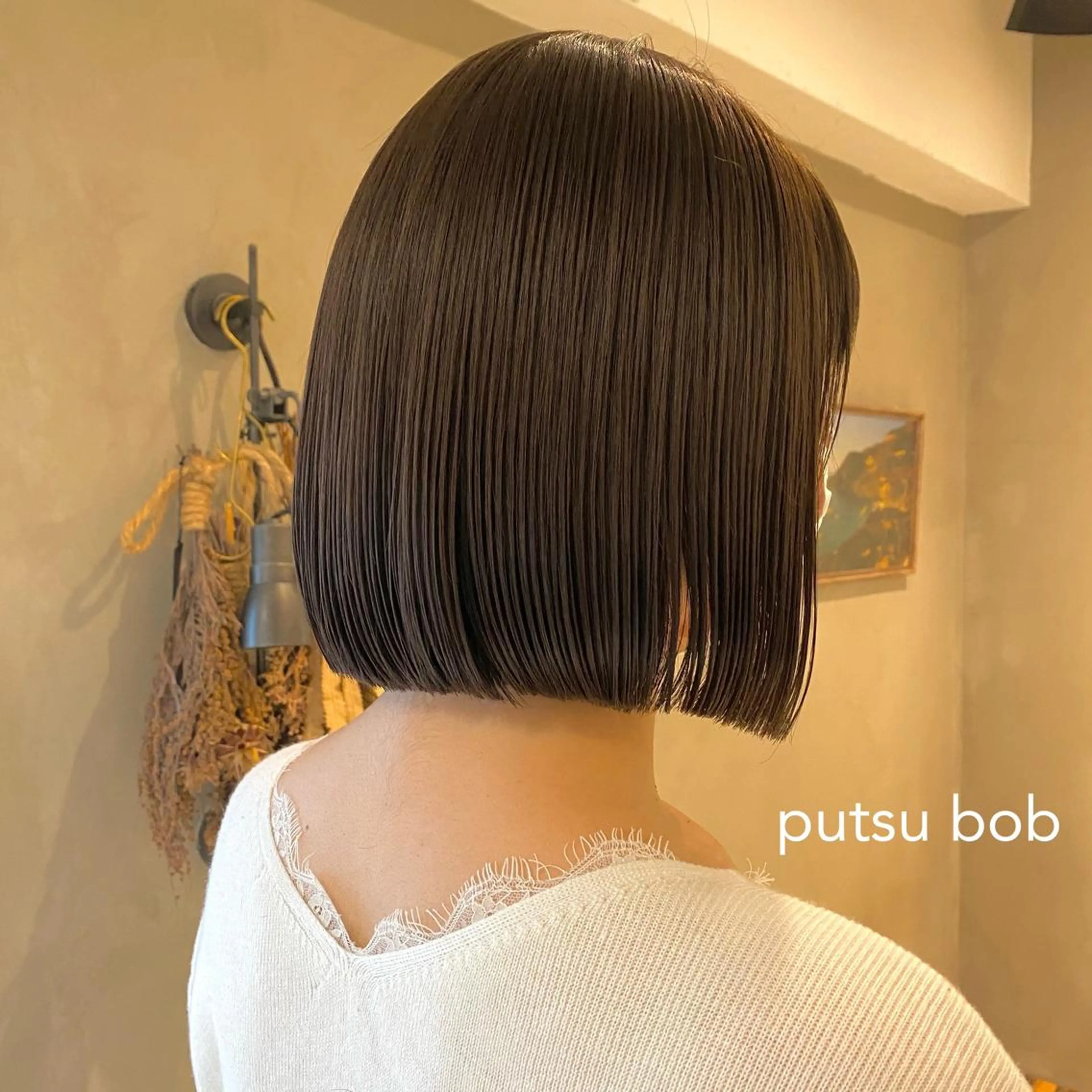 ショート 切りっぱなしボブ ボブ センターパート/ 暖色カラーayuのヘアスタイル