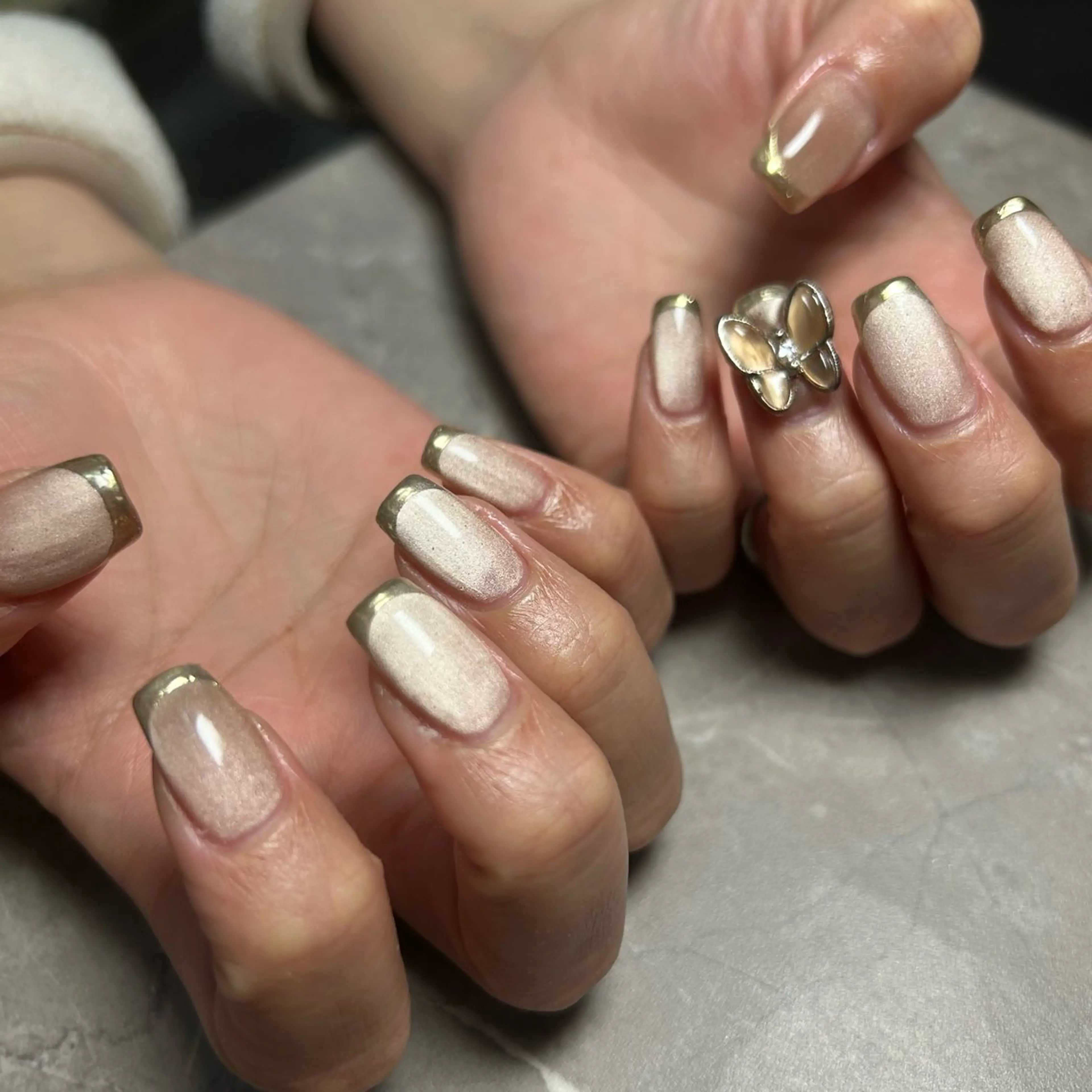 ネイル フレンチネイル マグネットネイル ミラーネイル Lulea nail所属・Lulea nailのネイルデザイン