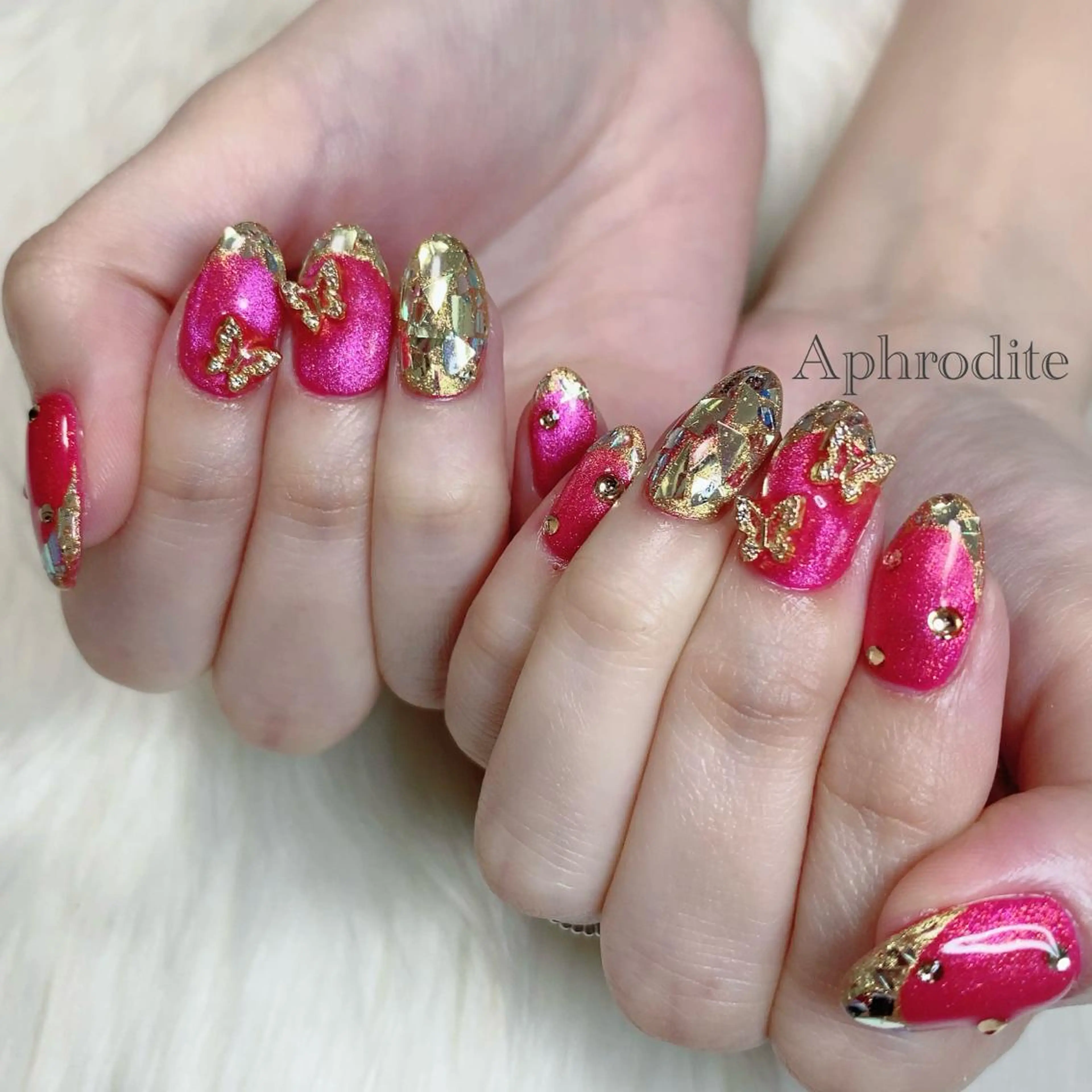 ネイル Aphrodite パラジェル認定サロンのネイルデザイン