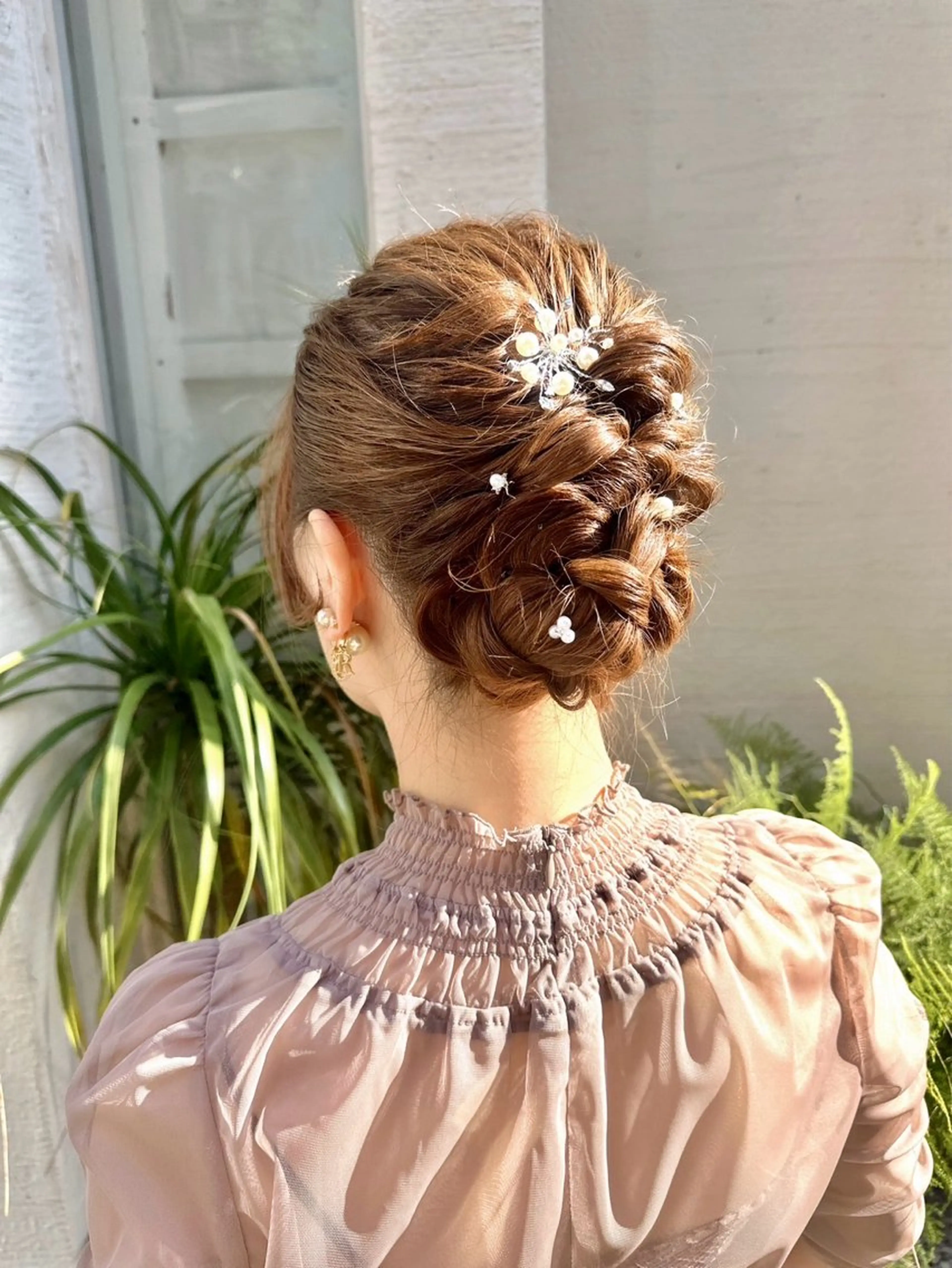 セミロング ヘアアレンジ 結婚式・ブライダル uros.所属・中目黒✂︎店長✂︎ TOMOHIROのヘアスタイル