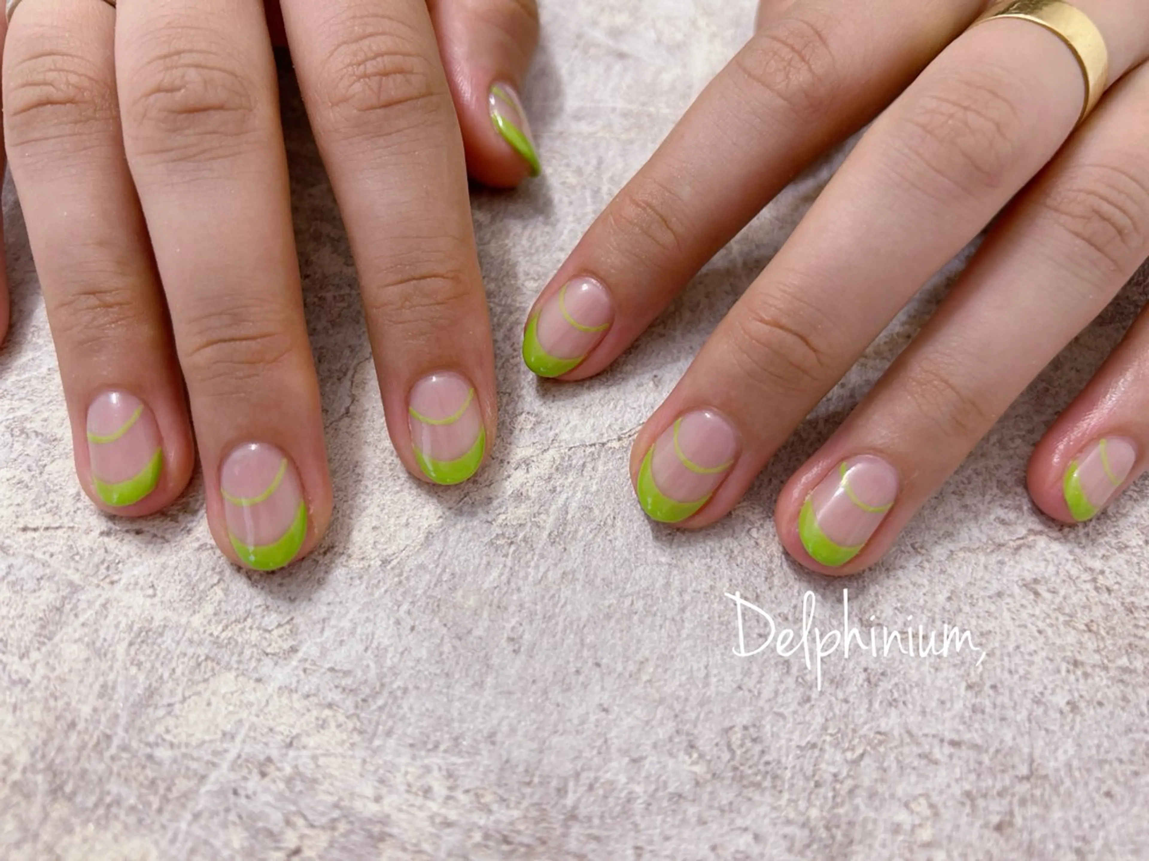 ネイル フレンチネイル ジェルネイル パラジェル ハンドネイル 岡本 友恵のネイルデザイン