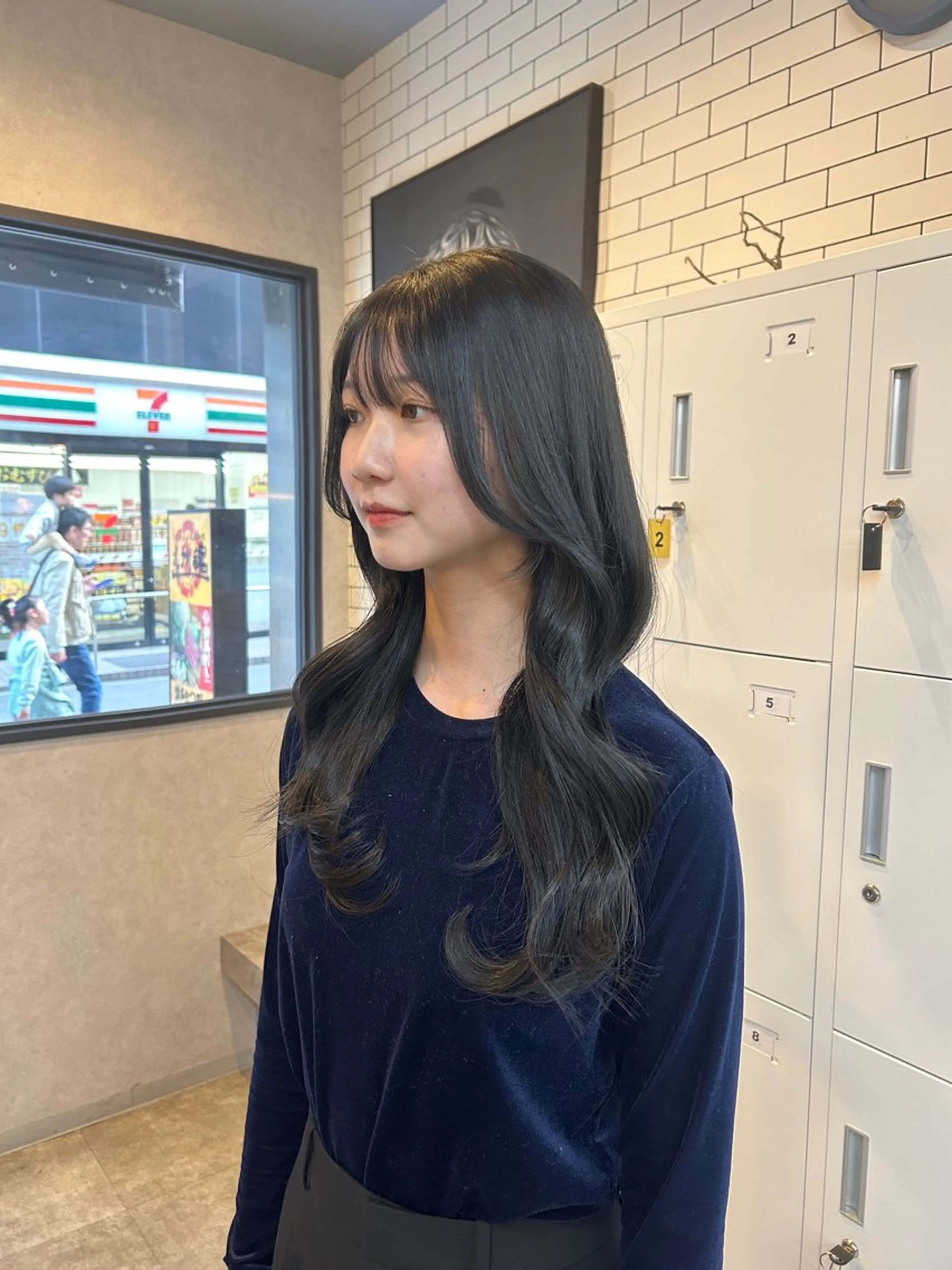 ロング カラー レイヤーカット いなみね はるきのヘアスタイル