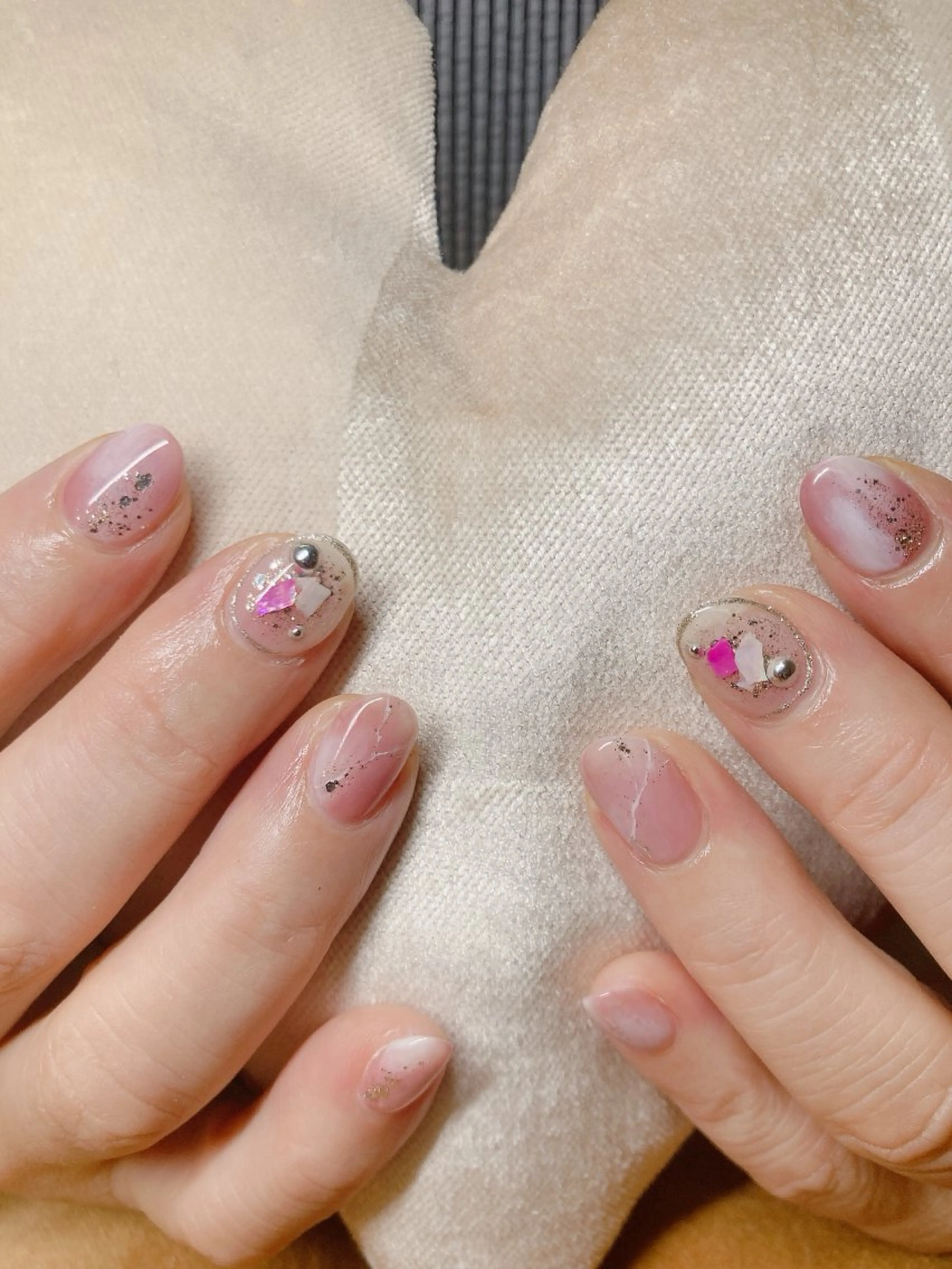 ネイル ECLAT エクラ所属・寺山 千鶴のネイルデザイン