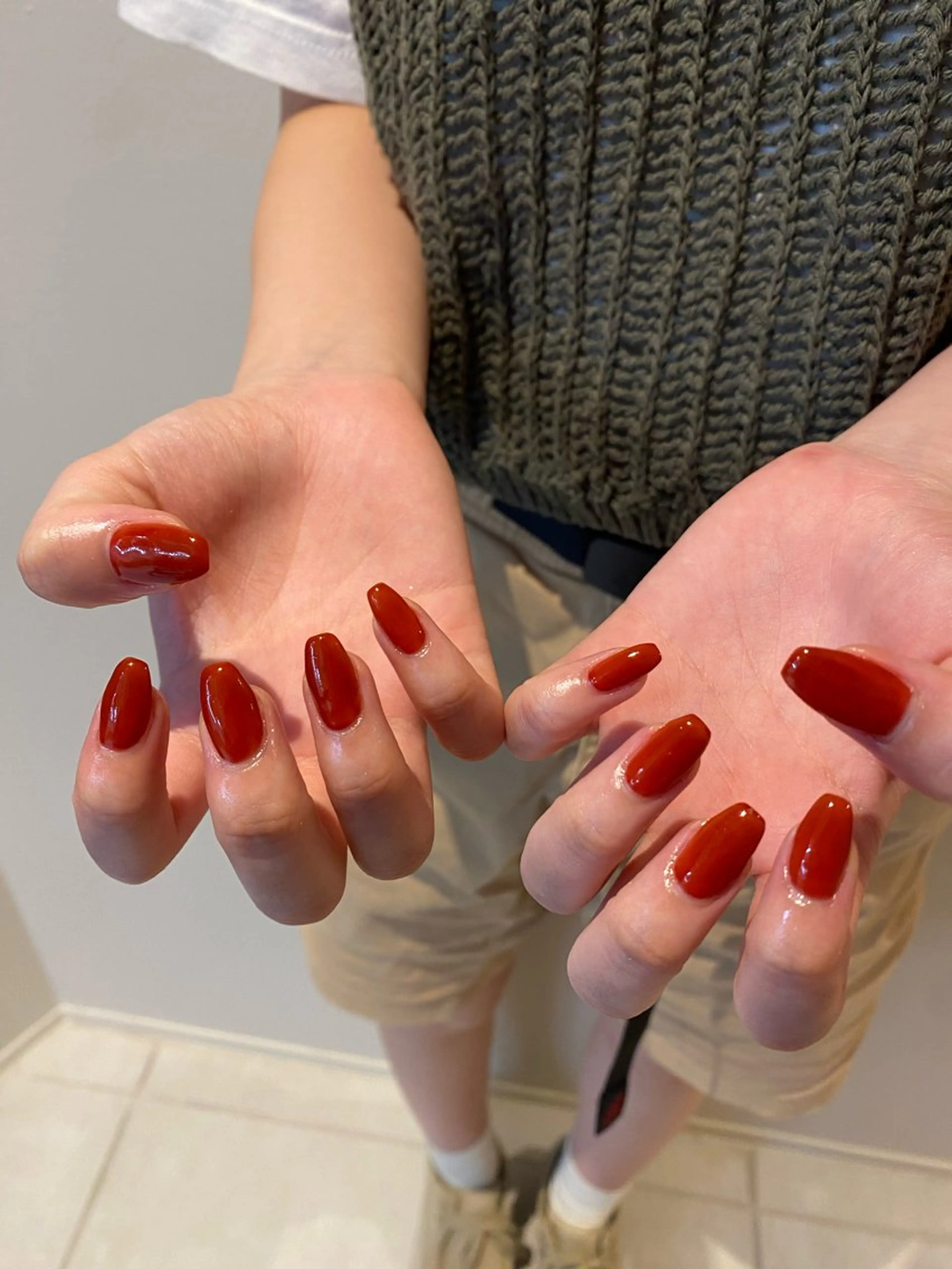 ネイル ワンカラーネイル 赤色 DEE  nail kahoのネイルデザイン