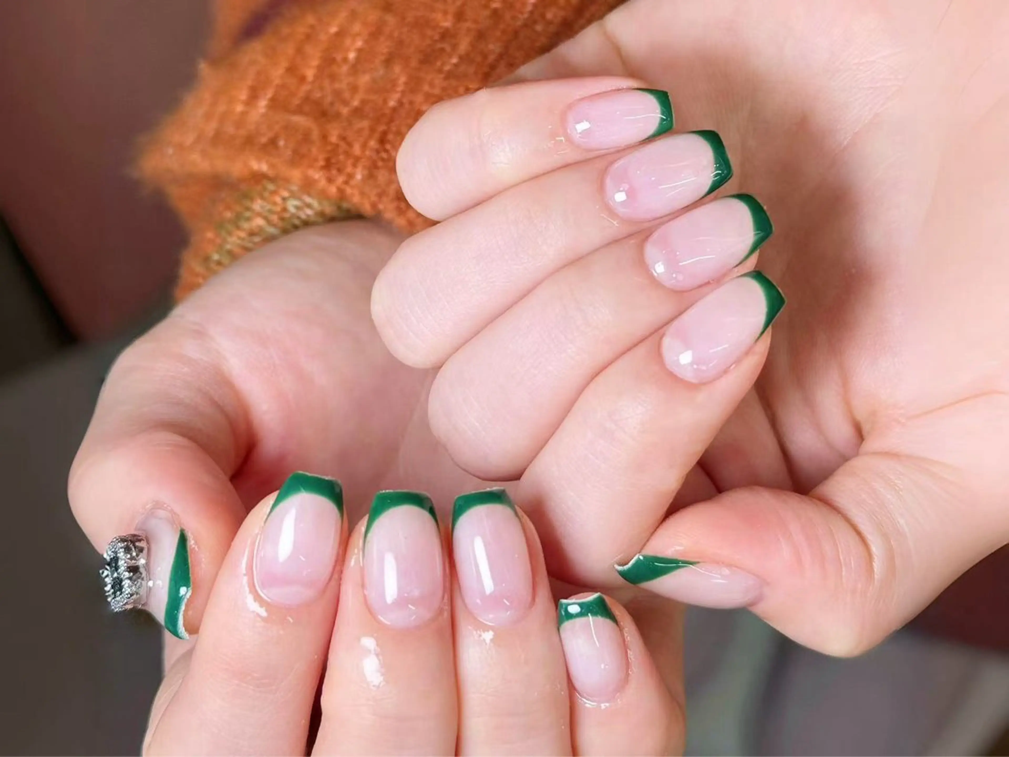 ネイル クリアネイル フレンチネイル グリーン シンプルネイル ハンドネイル ハンドケア DarkHoney 池袋店のネイルデザイン