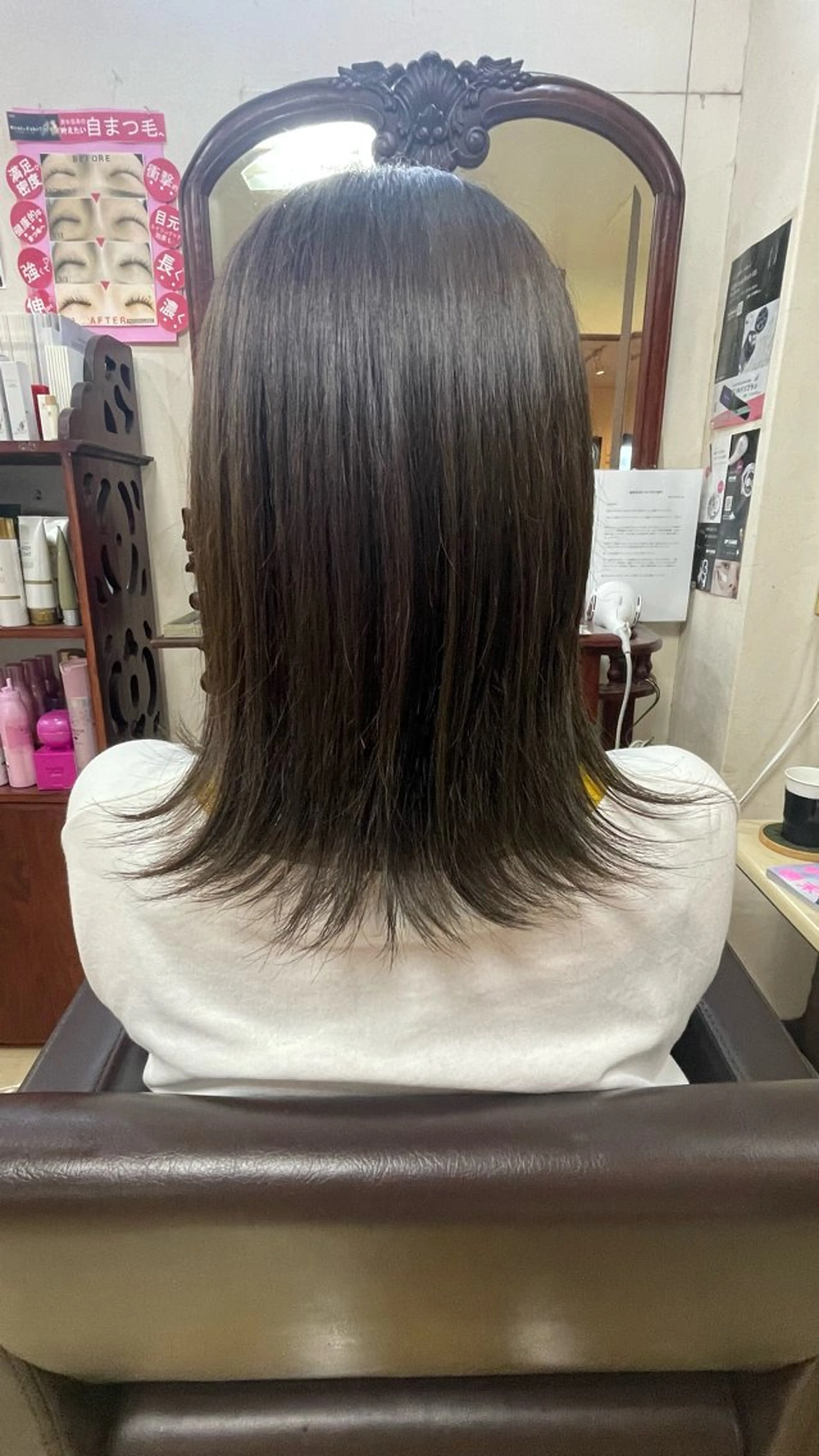 ミディアム カット ヘアカラー 桑野 葵のヘアスタイル