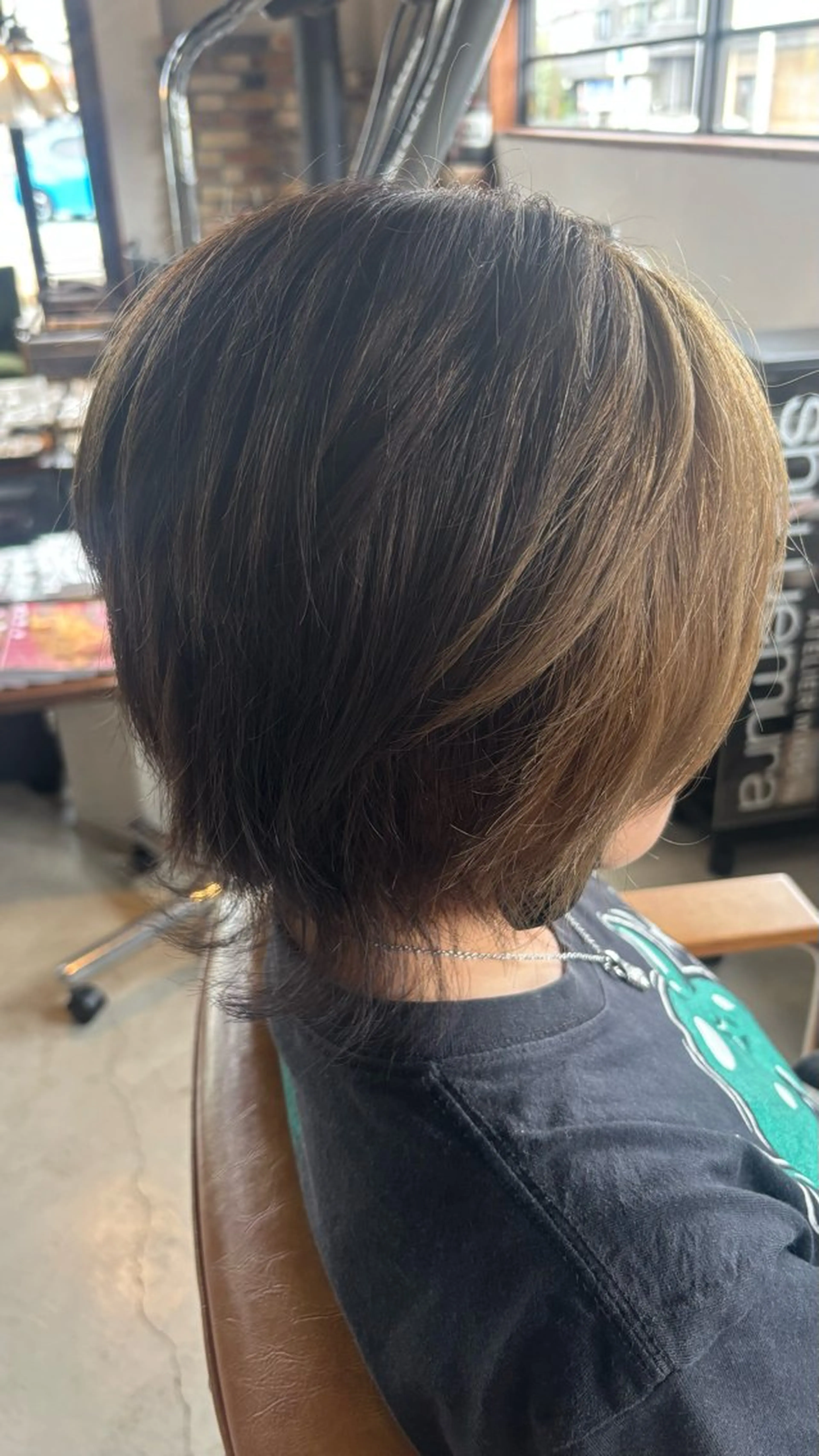 ショート カラー ミストバング  フェイスフレーミング グレージュ 顔周りカット ヘアカラー 石川 明歌音のヘアスタイル