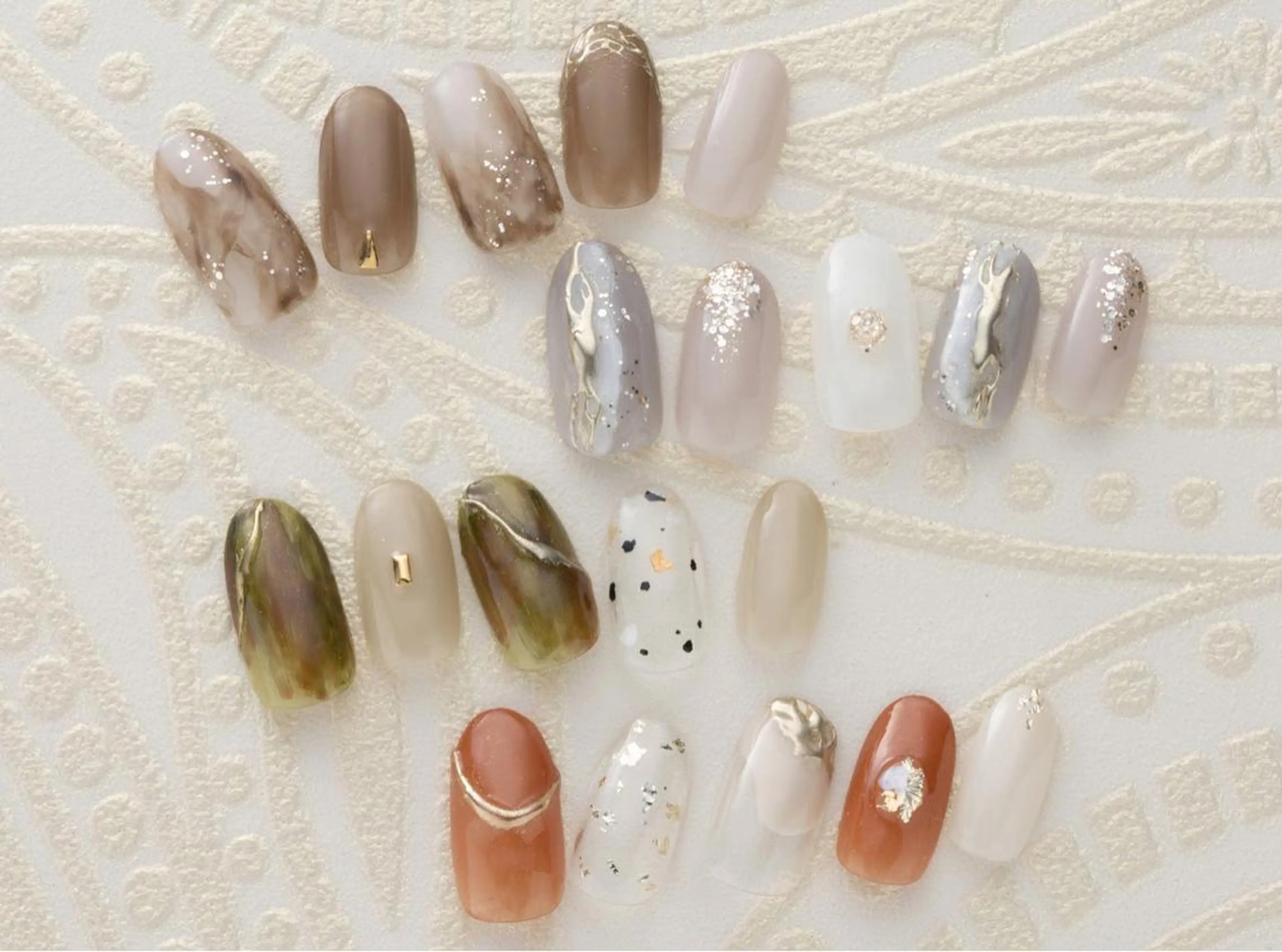 ★新規 ★【オフなし】ミラーニュアンスコース(ハンド) 凸凹ネイルがお好きな方に人気のコースです🐣💙の写真