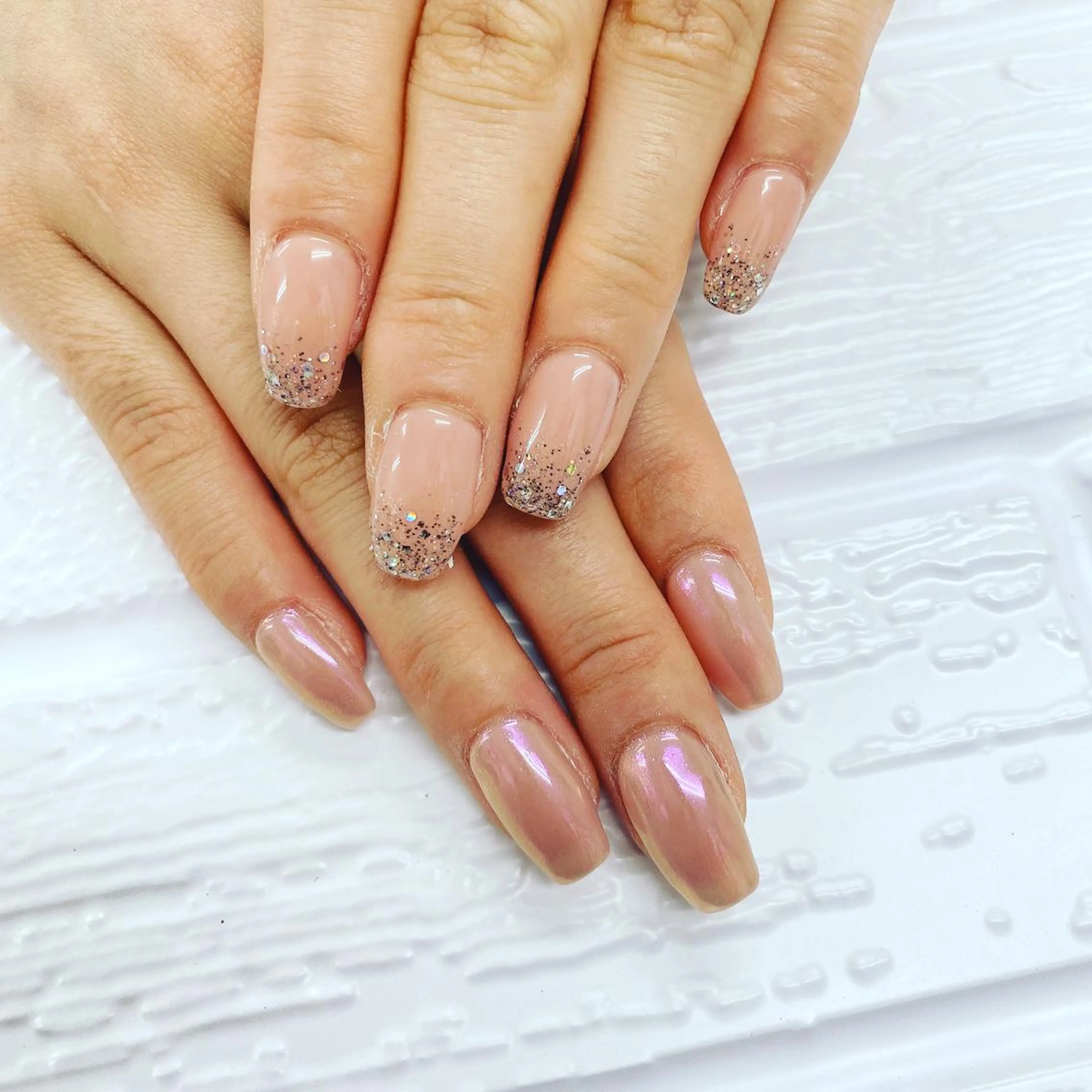 ネイル ラメ(グリッター) ミラーネイル ワンカラーネイル N._._.claw[エヌクロー]所属・N._._. clawのネイルデザイン