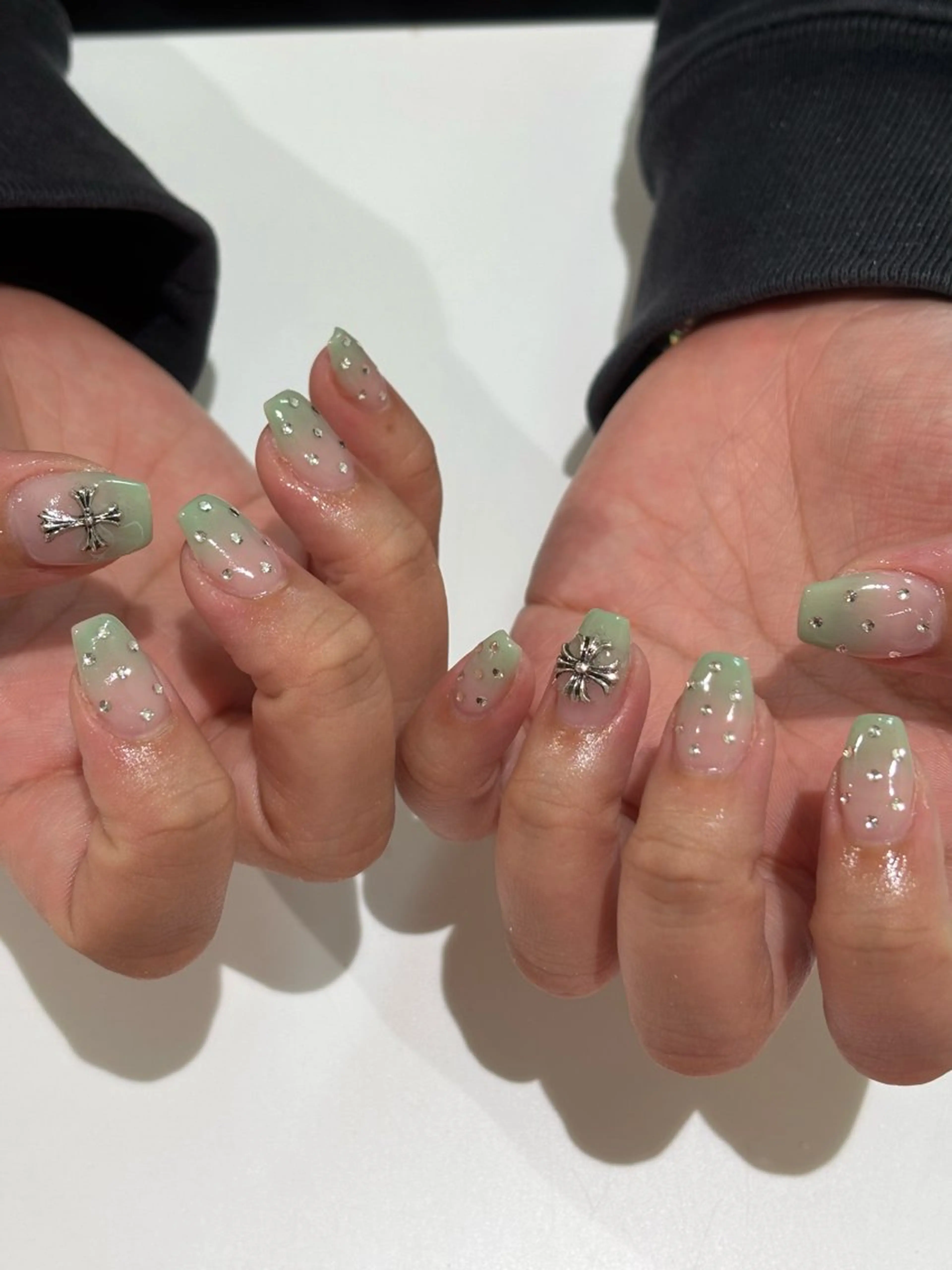 ネイル ハンドネイル REINA .のネイルデザイン