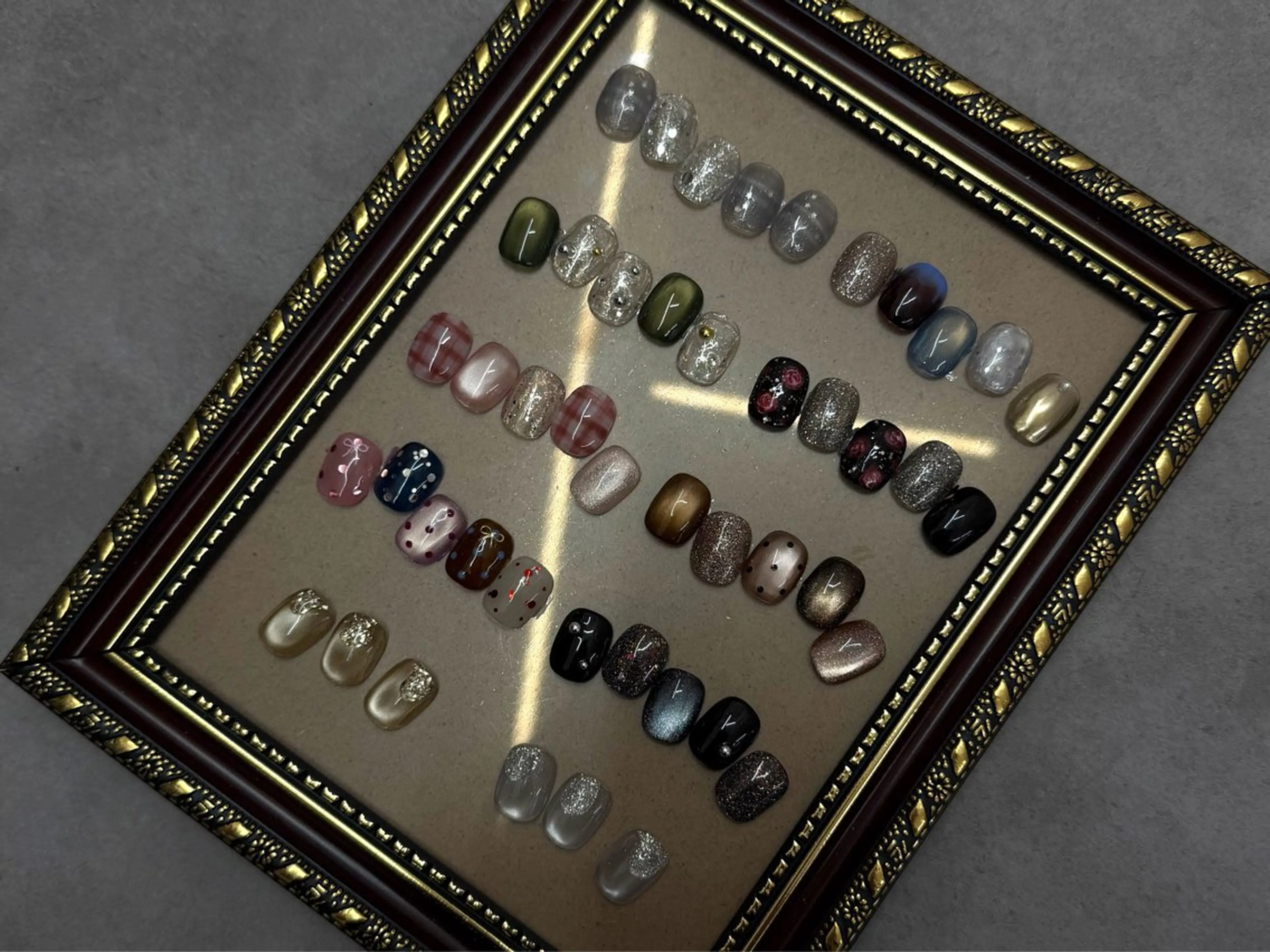 ネイル ドット ジェルネイル マグネットネイル ニュアンスネイル パラジェル ハンドネイル ハンドケア Bana_ Nailのネイルデザイン