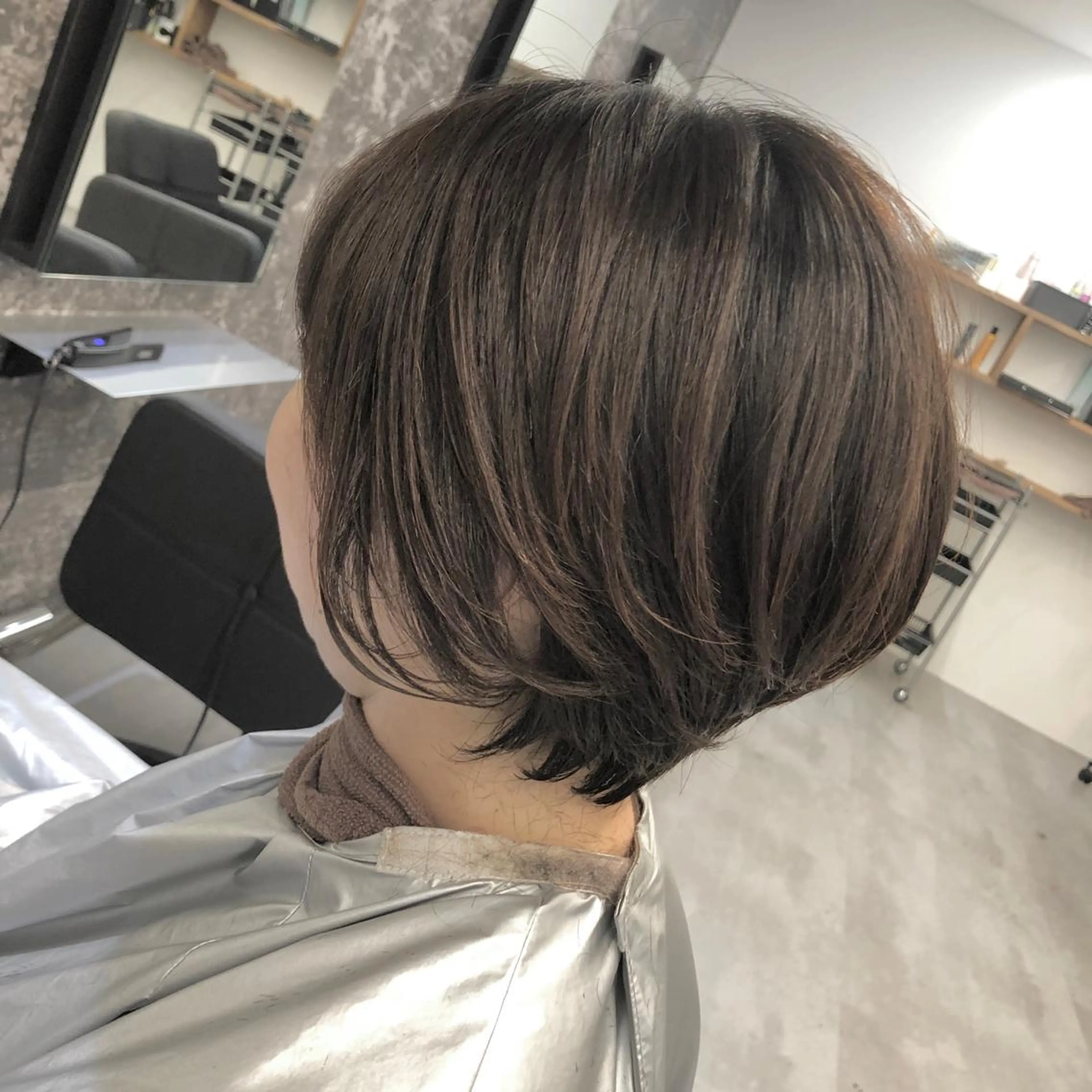 ショート 切りっぱなしボブ ショートボブ シールエクステ ハンサムショート ボブ アンドウ ユウ/ レイヤーカット/韓国のヘアスタイル