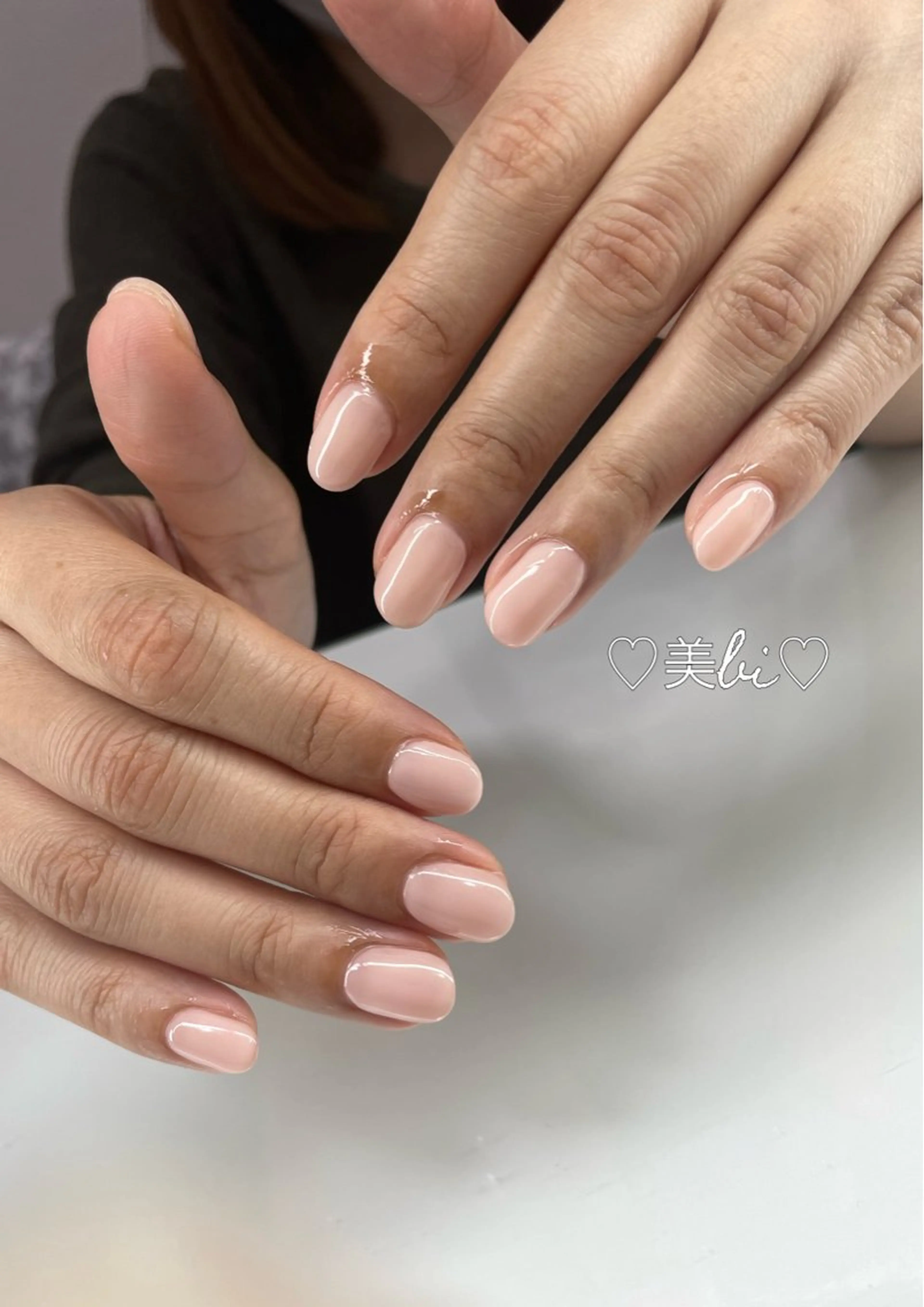 ネイル アートネイル フラッシュネイル ラメ(グリッター) ワンカラーネイル シルバー ハンドネイル ハンドケア ♡Bivi♡自爪に 優しいネイルサロンのネイルデザイン