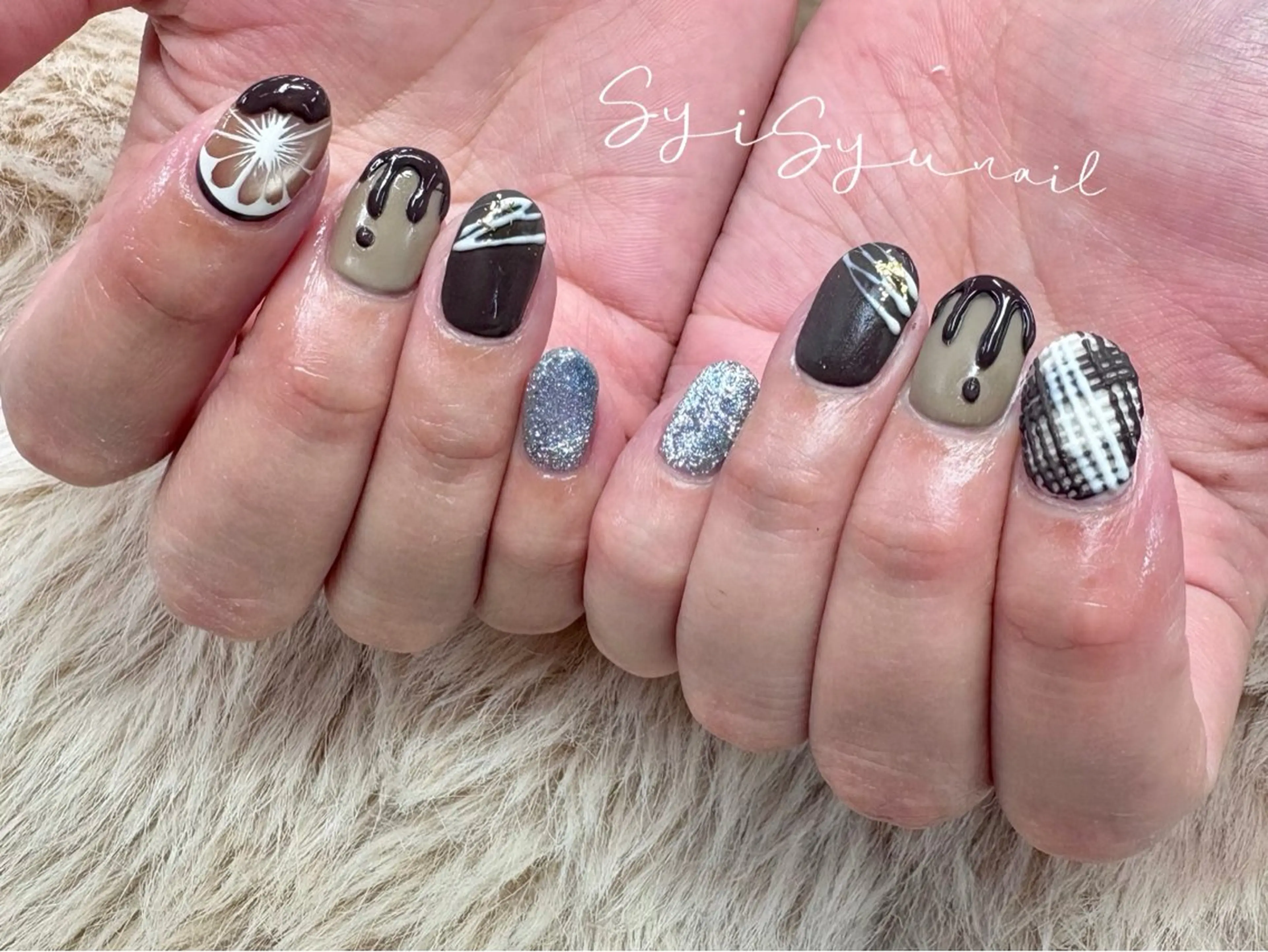 ショート ハンドネイル SyiSyu なんば本店のネイルデザイン