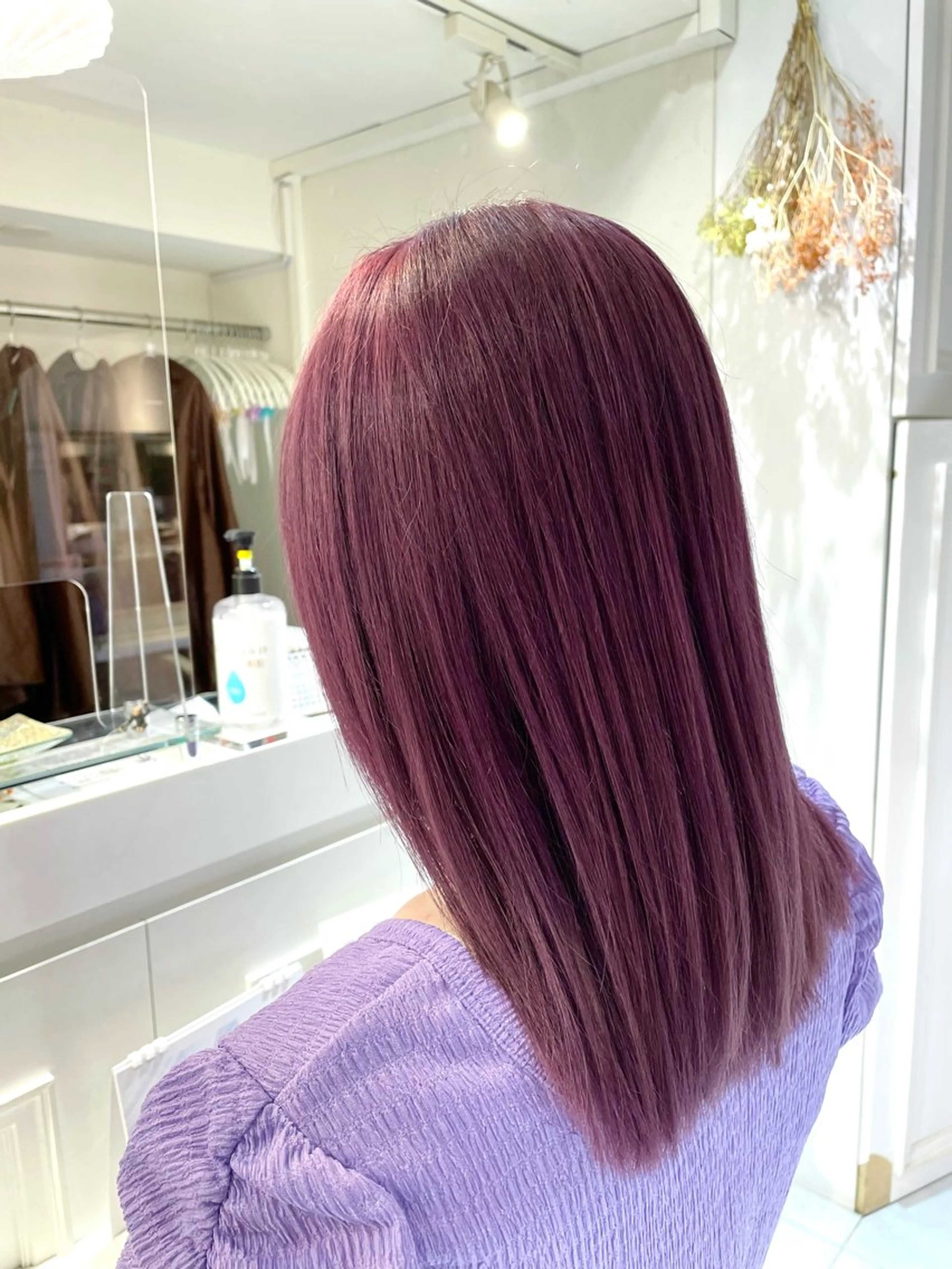 セミロング カラー 矢幡 栞菜のヘアスタイル