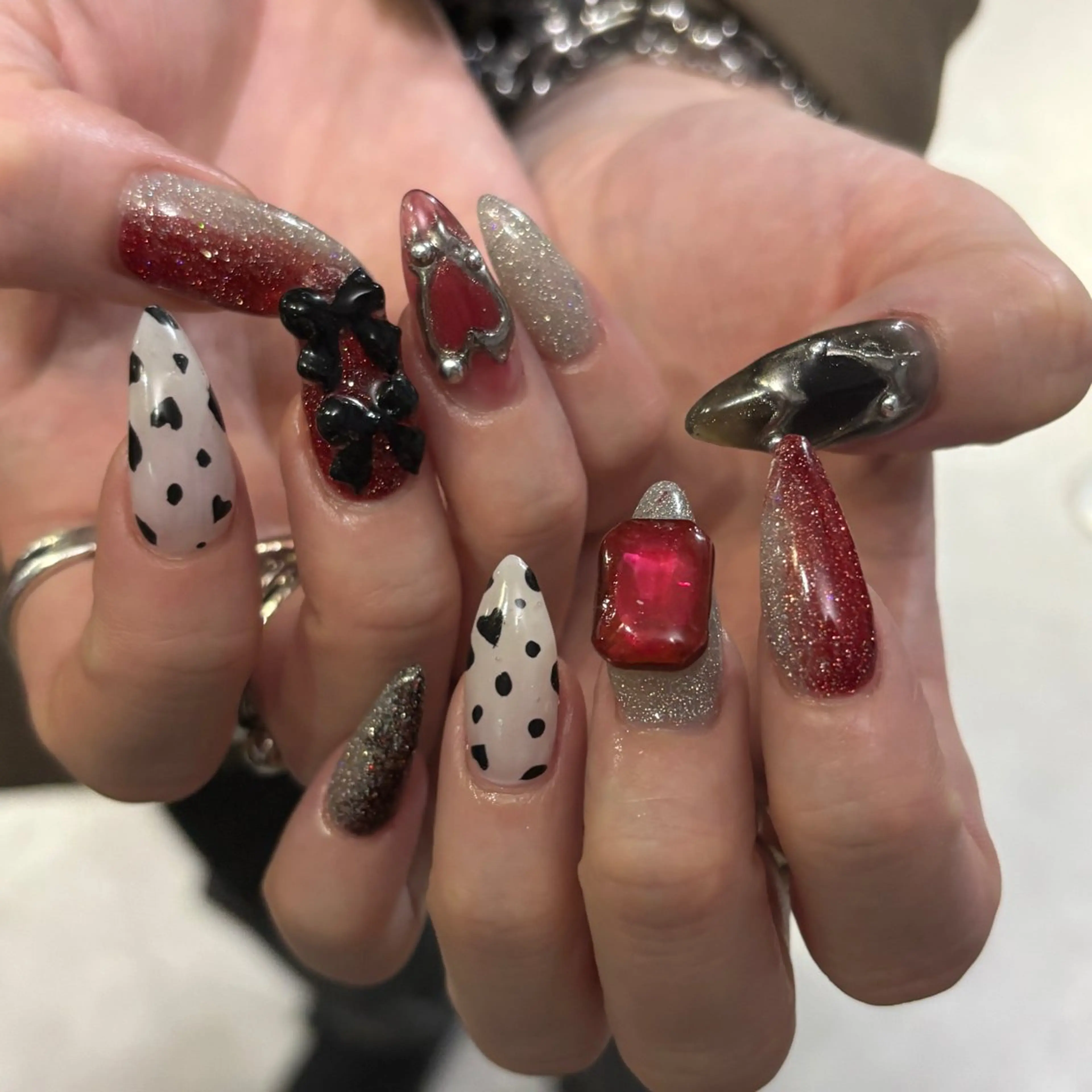 ネイル ハンドネイル フットネイル 栗田 ゆう子のネイルデザイン