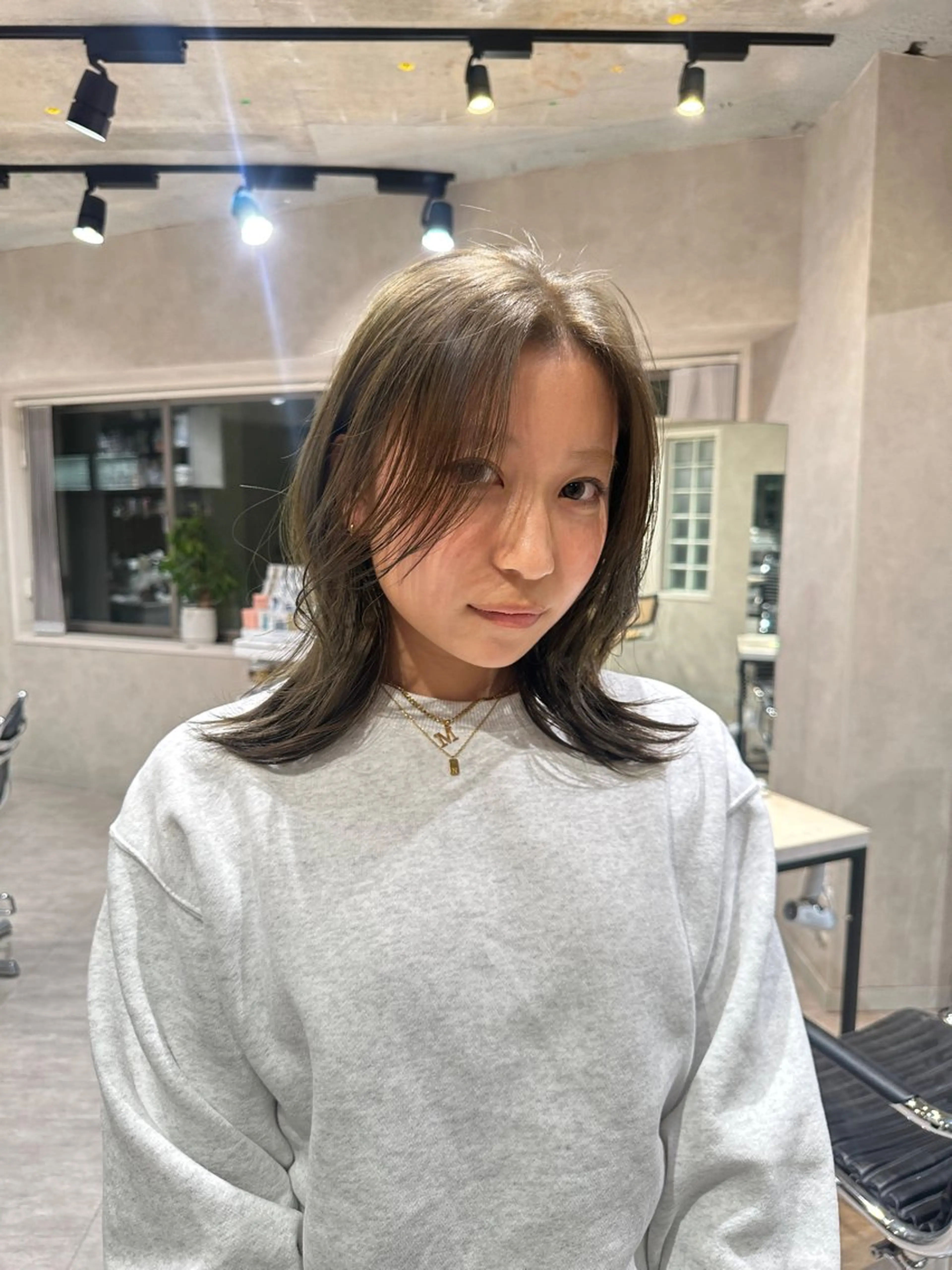 ミディアム ヘアカラー ハイトーン🫀 デザイン🪐yumeのヘアスタイル