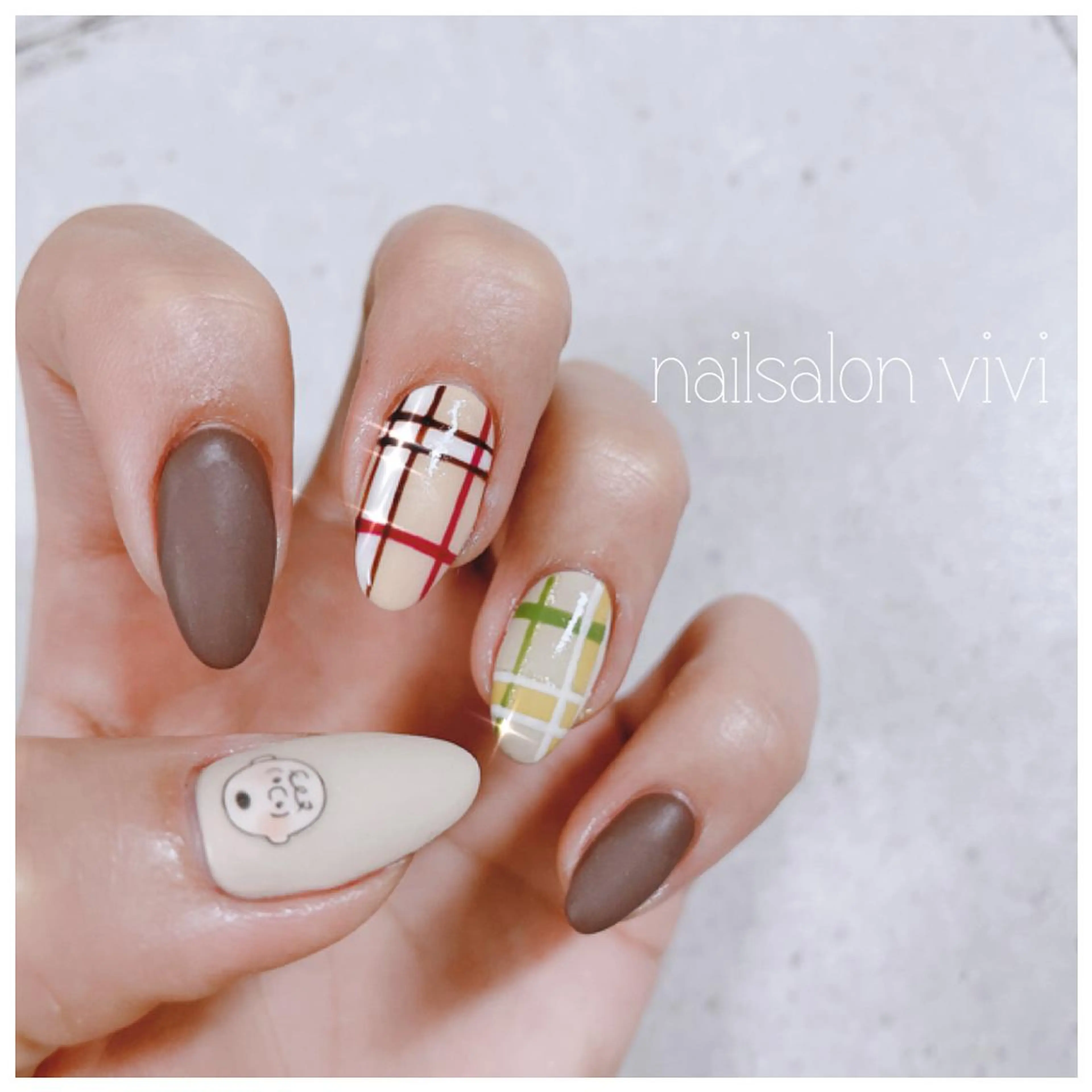 ネイル ＶＩＶＩ nailsalonのネイルデザイン