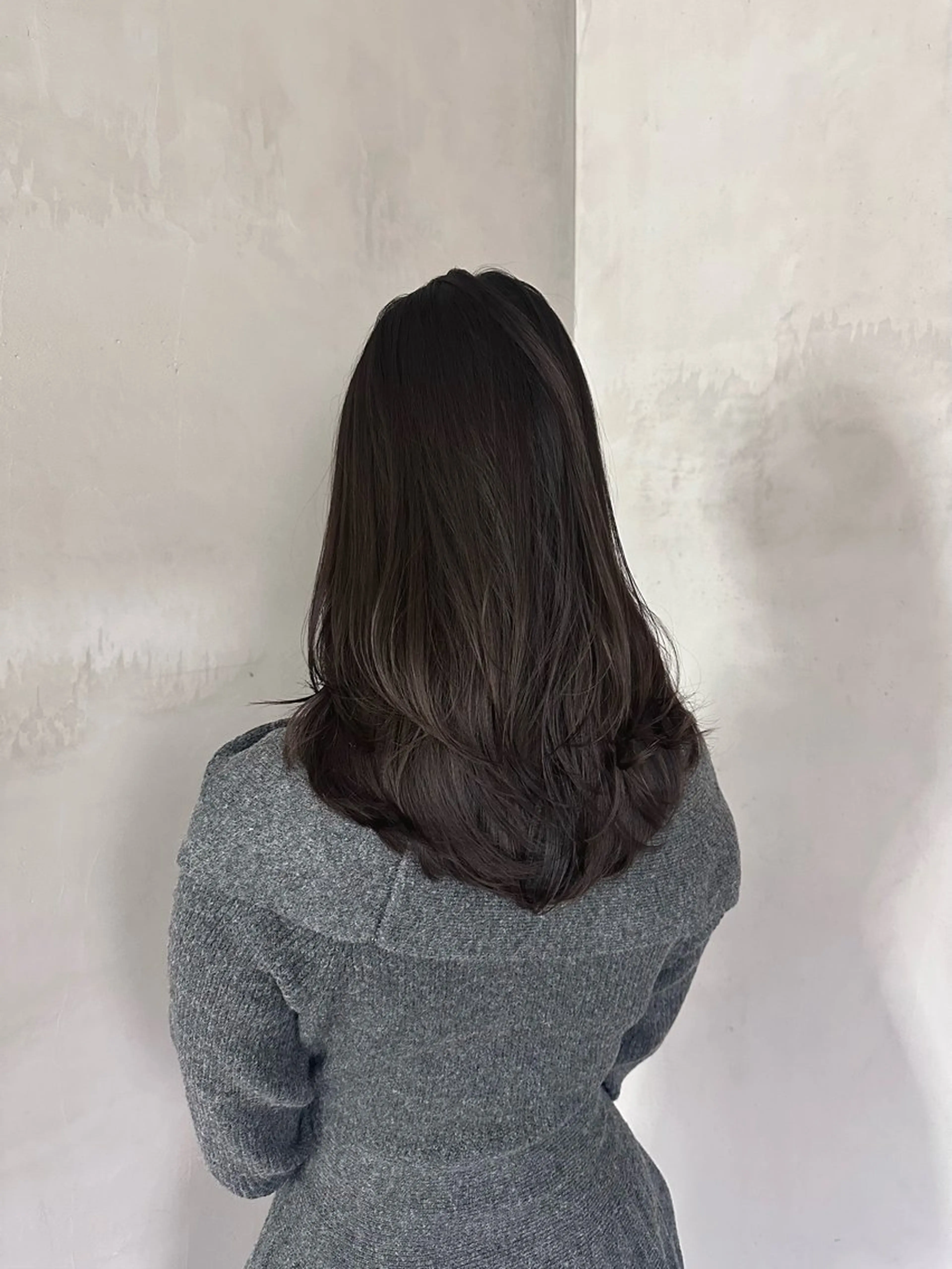 セミロング YU-GA /レイヤーカットのヘアスタイル