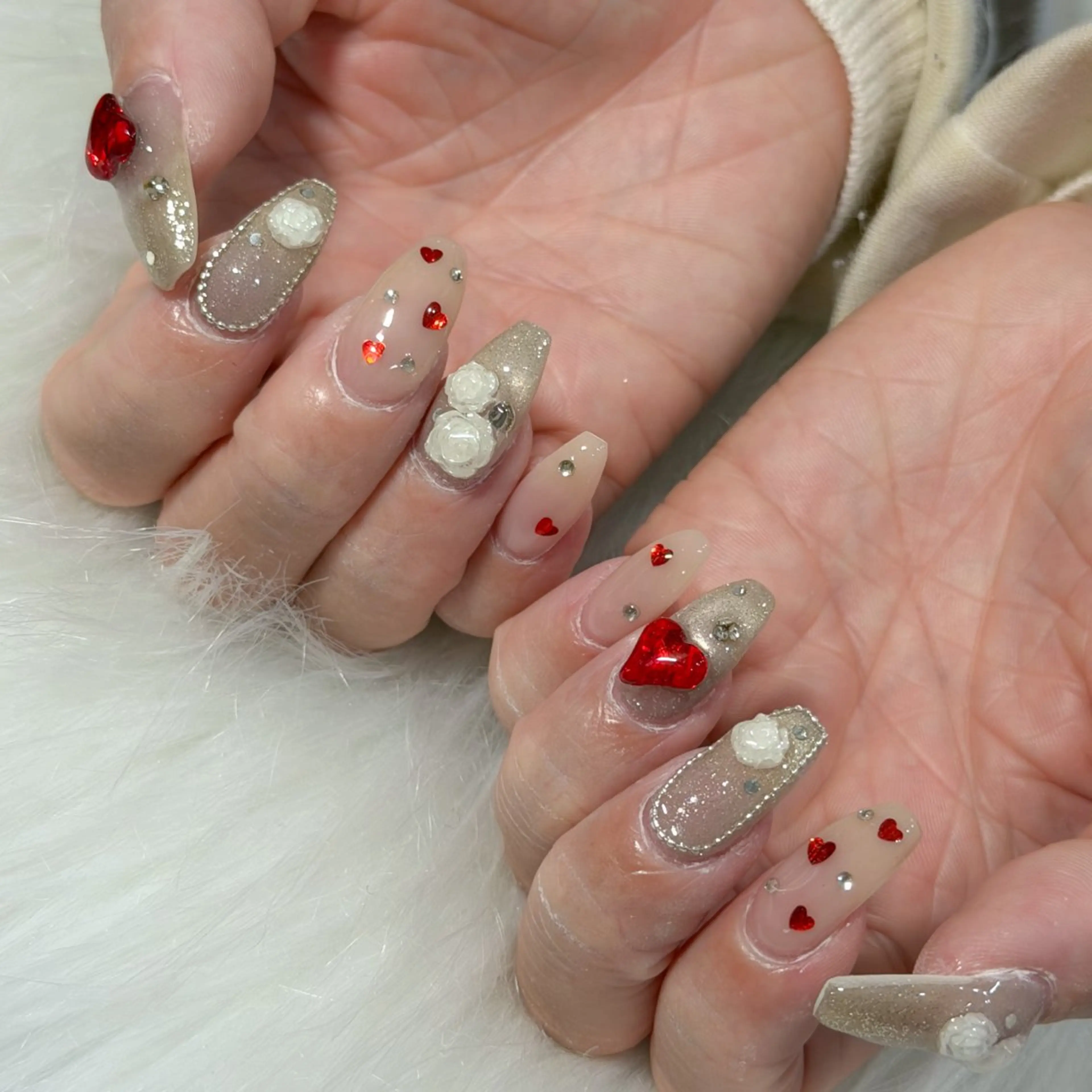 ネイル ハンドネイル フットネイル LAVISH nanamiのネイルデザイン