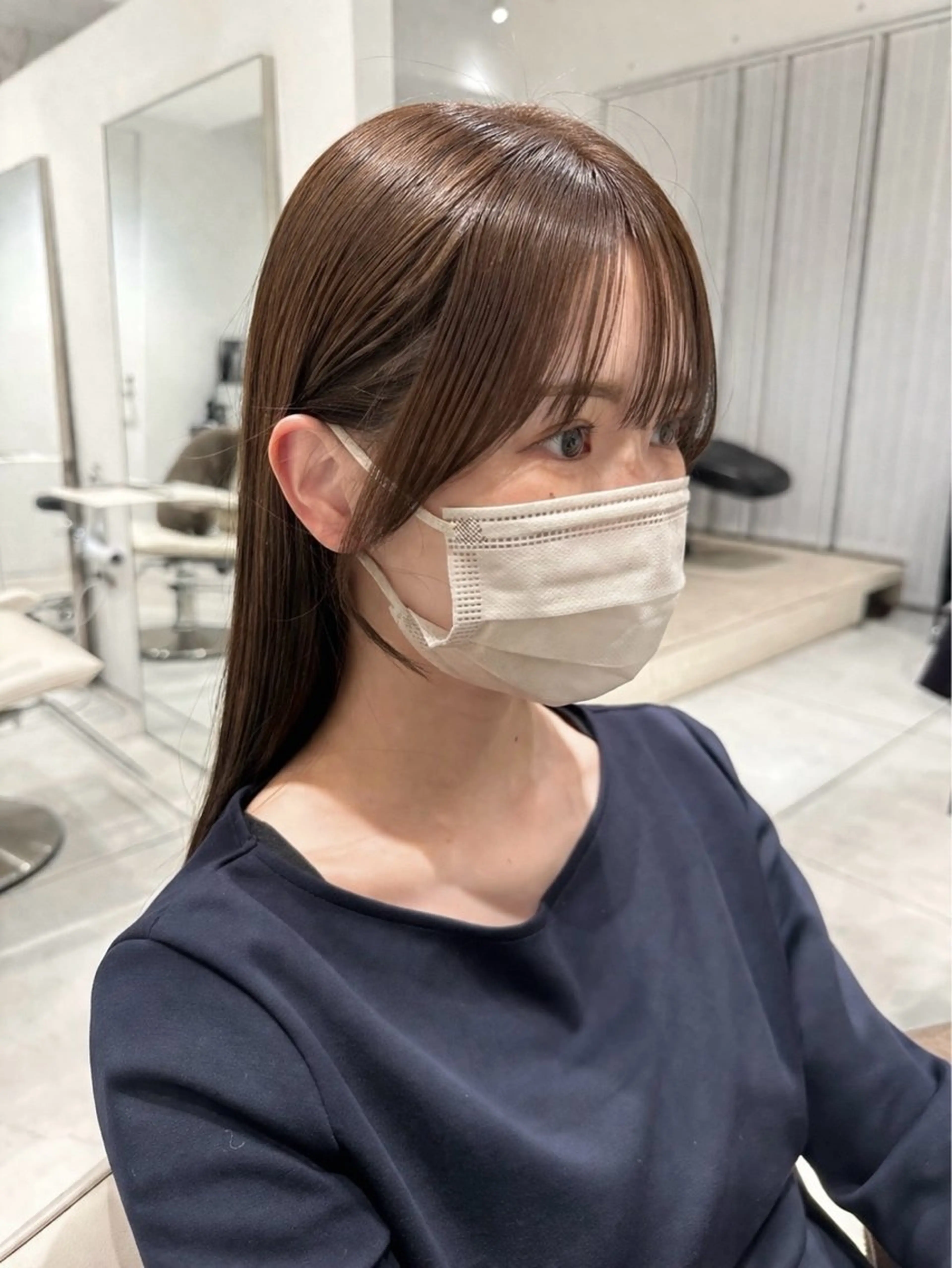 ミディアム サイドバング 小顔カット カット 縮毛矯正 ヘッドスパ ヘアセット ショートパーマ カットモデルのヘアスタイル