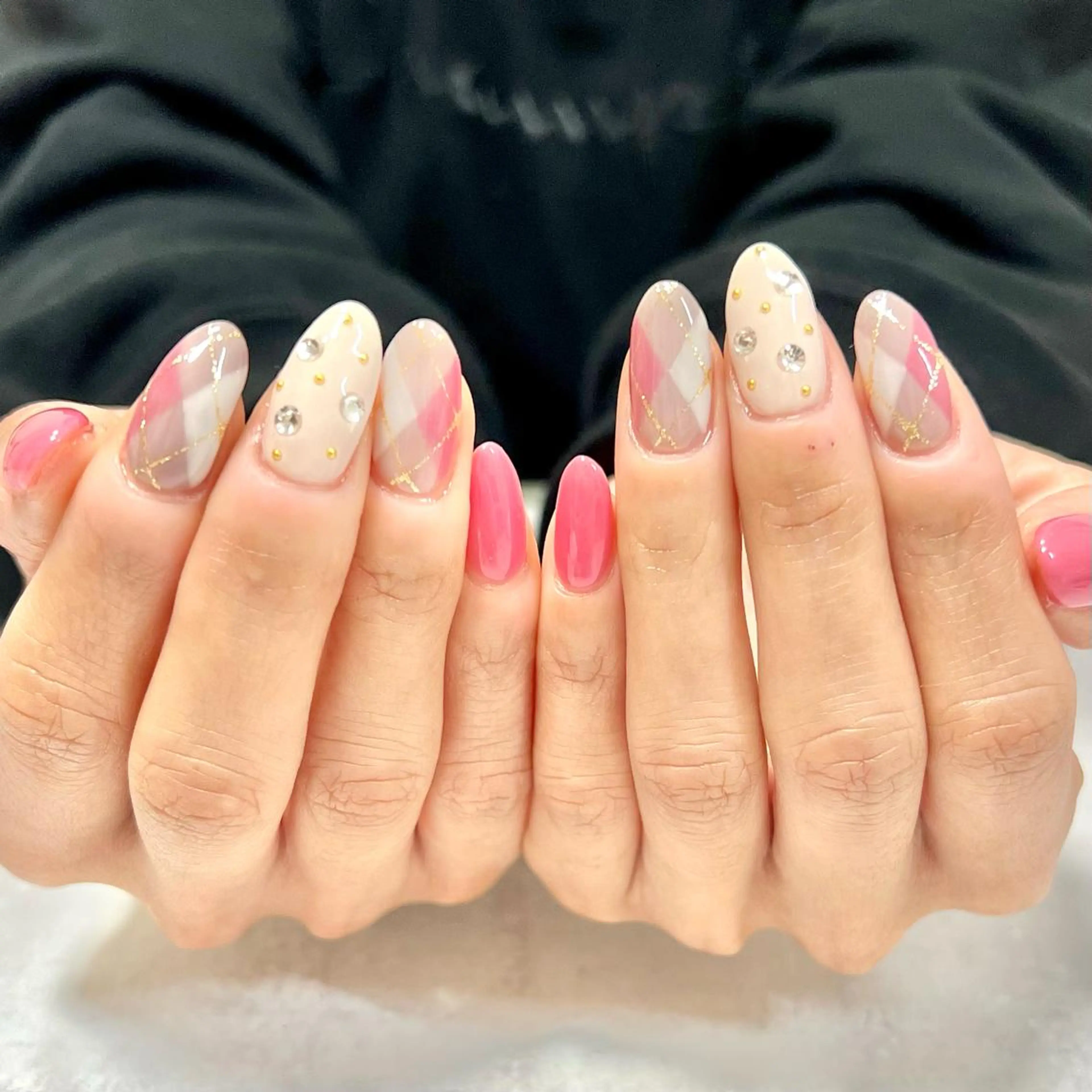 ネイル アートネイル キラキラネイル ワンカラーネイル バレンタイン 冬ネイル ステラ marikominoのネイルデザイン