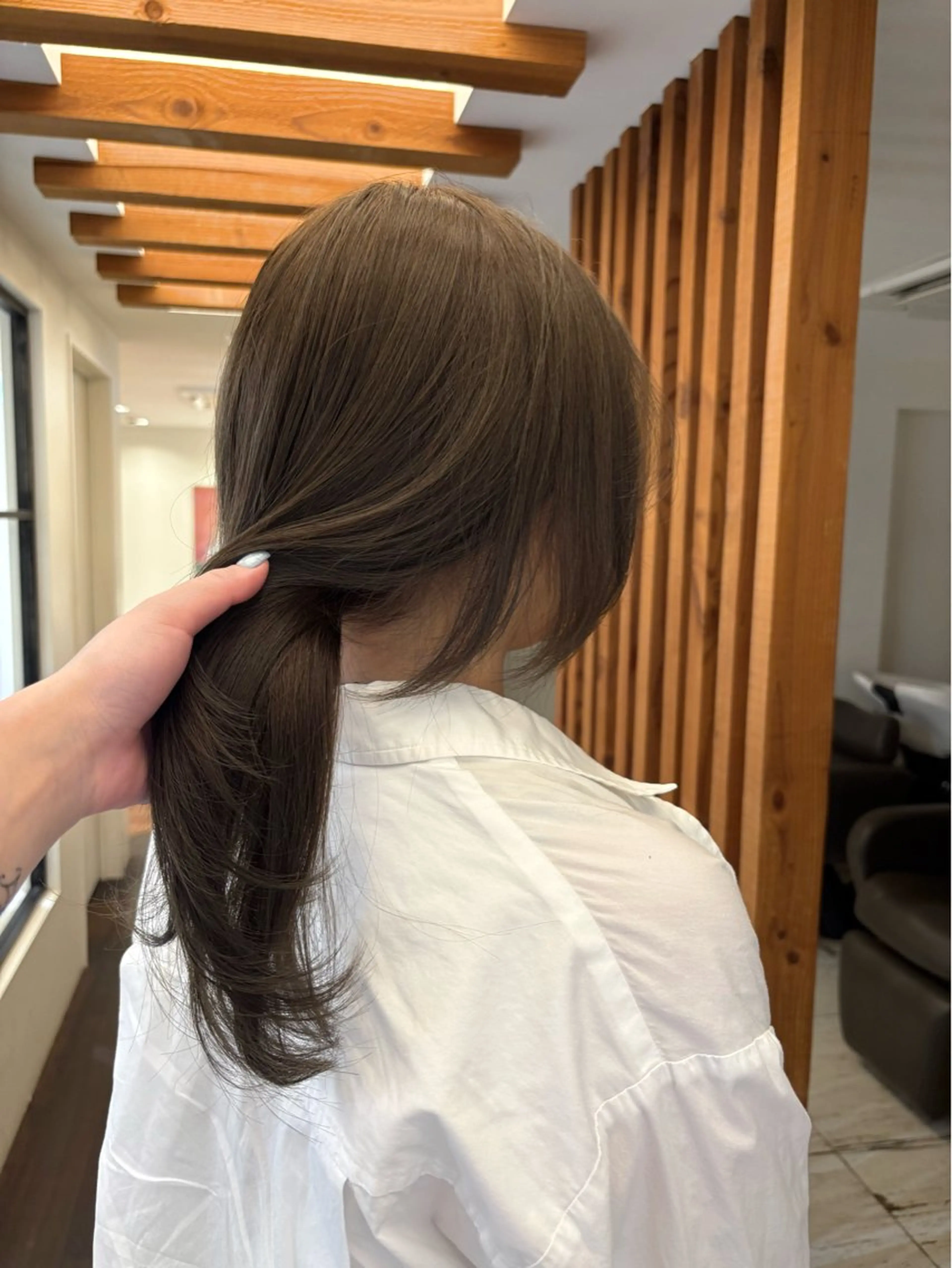 セミロング カラー ベージュカラー オリーブベージュ ヘアカラー トリートメント リカ/ハイトーン ・オリーブ🍀のヘアスタイル