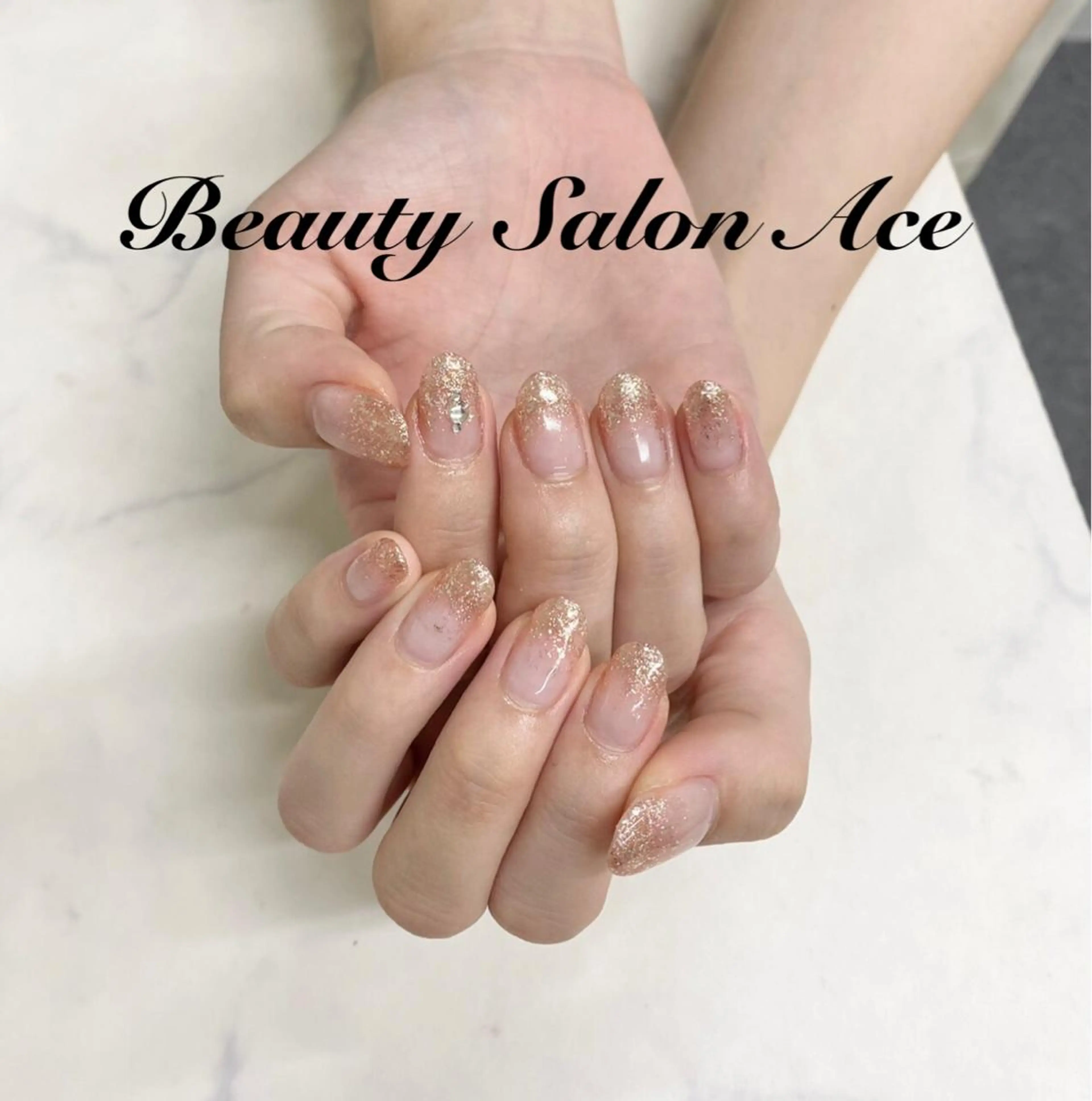 ネイル アートネイル ジェルネイル グラデーション ラメ(グリッター) ラメグラデーション ハンドネイル ハンドケア Beauty Salon Ace（ネイルサロン　エース）所属・池袋フィルイン Ace♡長さだしのネイルデザイン