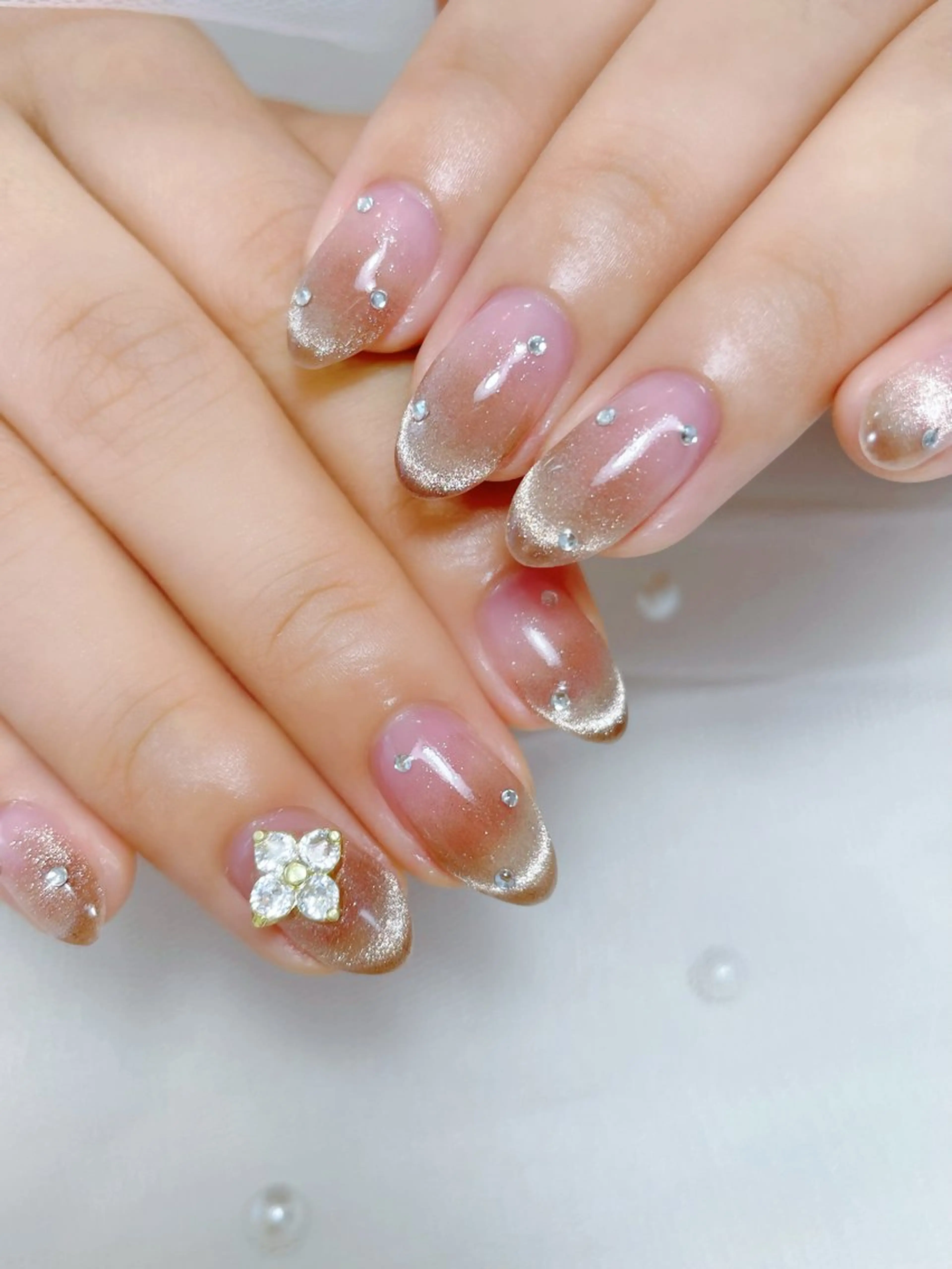 ネイル AneMone Lisaのネイルデザイン