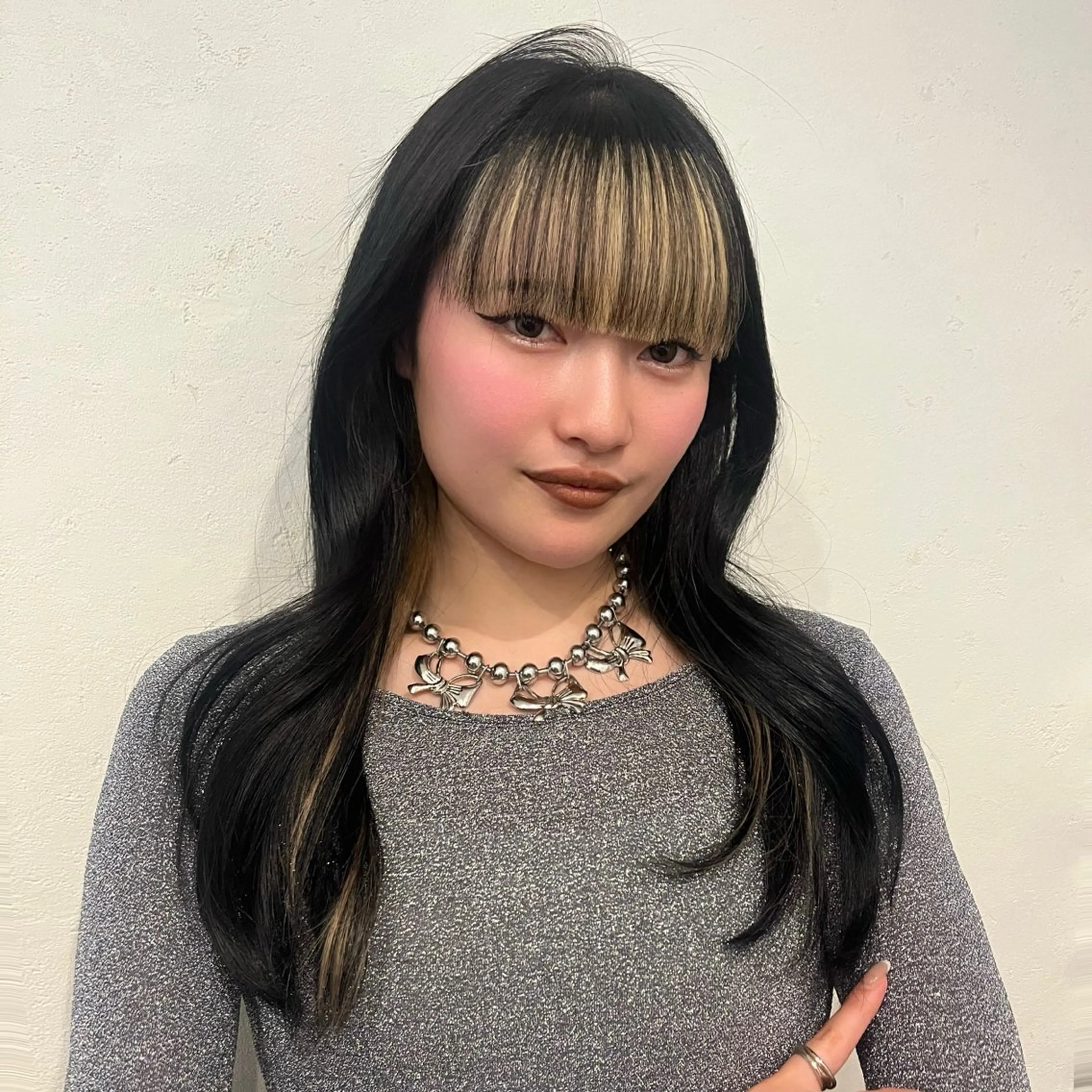 ロング カラー ヘアカラー トリートメント ベージュカラー⌇﻿ くびれヘア.𐙚心音のヘアスタイル