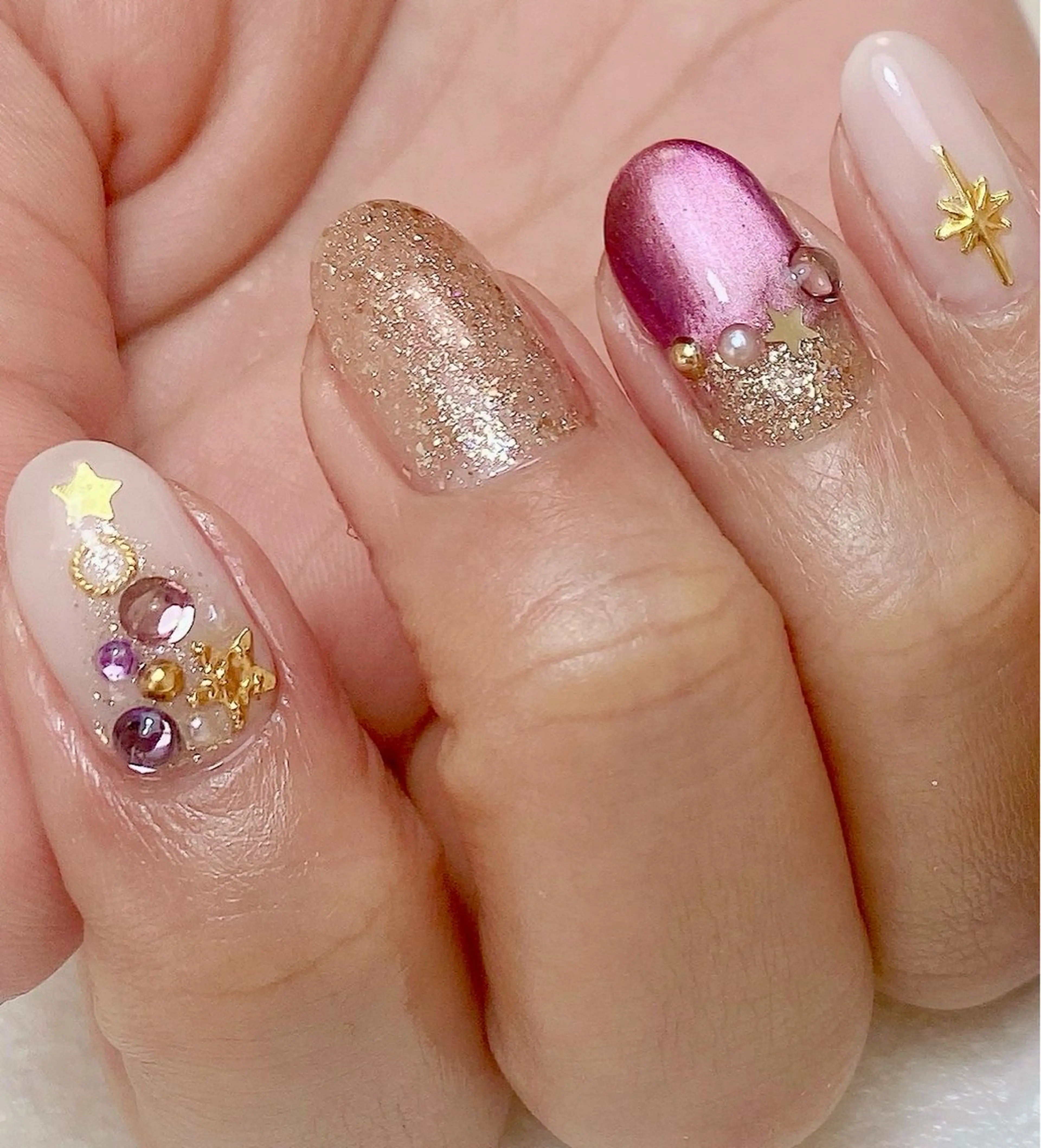 ネイル ラメ(グリッター) マグネットネイル 冬ネイル クリスマス ハンドネイル Nail Salon K 🧸美爪育成のネイルデザイン