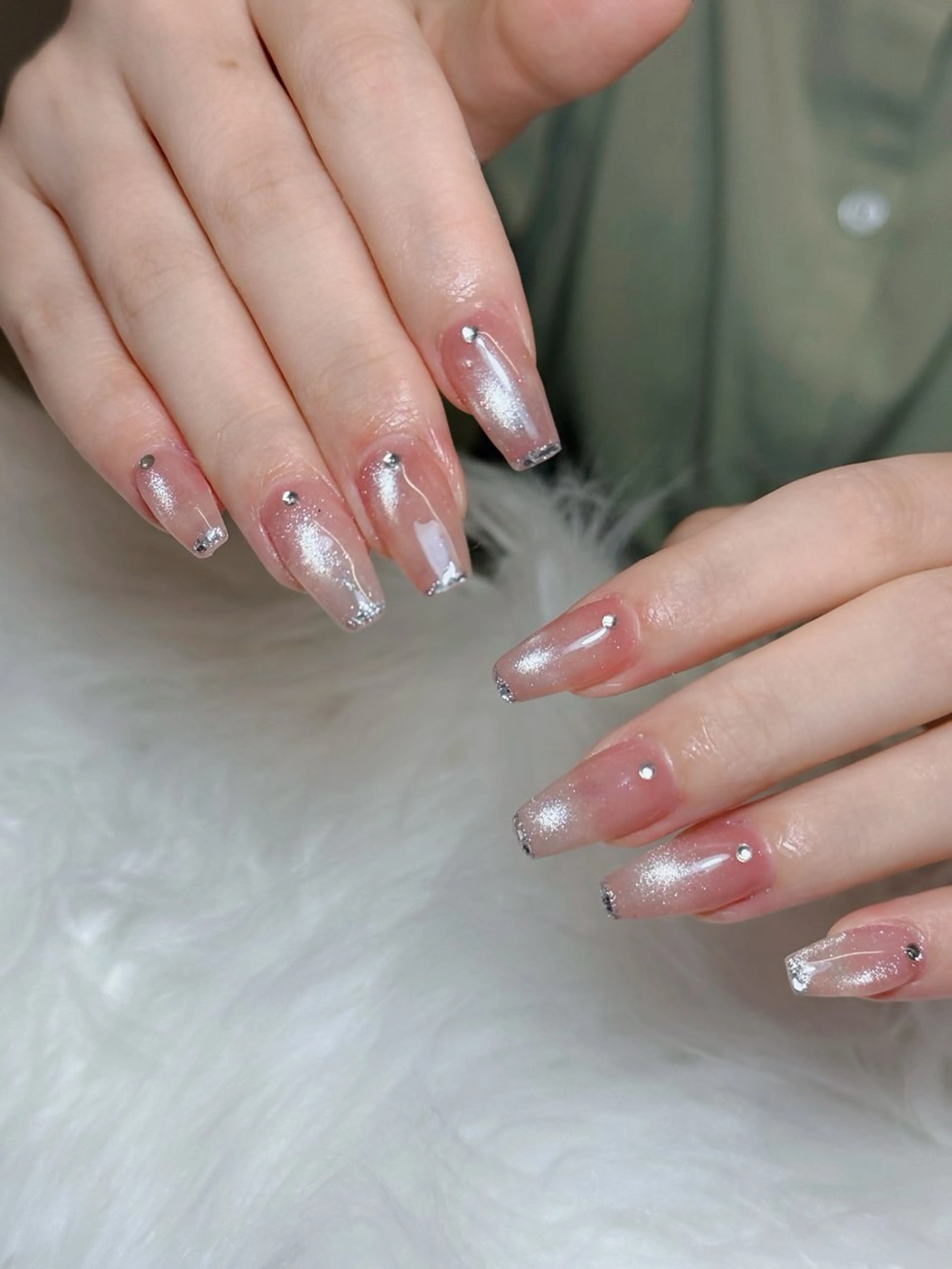 ネイル オーロラネイル チークネイル フットネイル フレンチネイル 韓国ネイル Lumi Nail 新大久保3‘のネイルデザイン